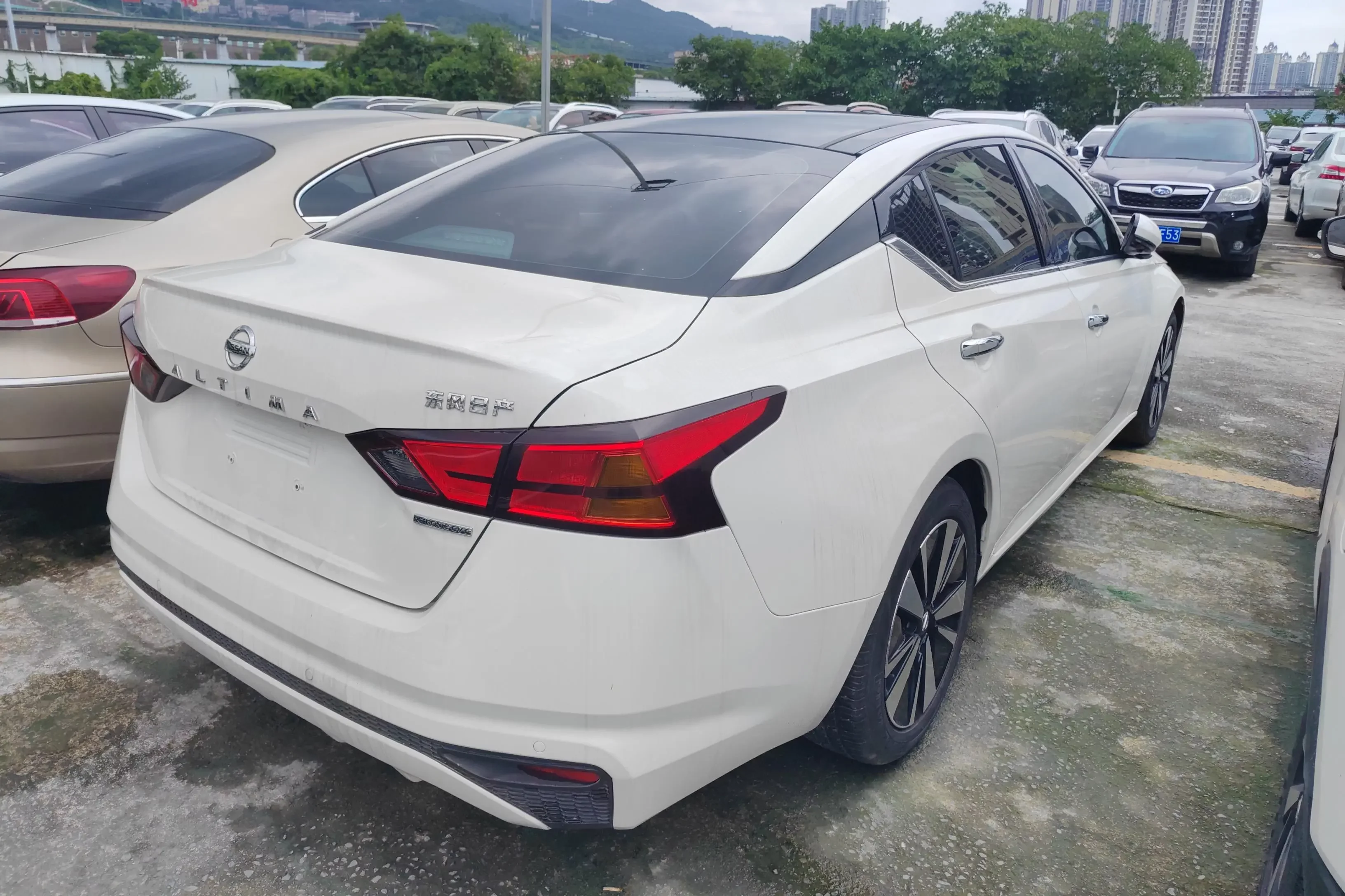 Nissan Altima