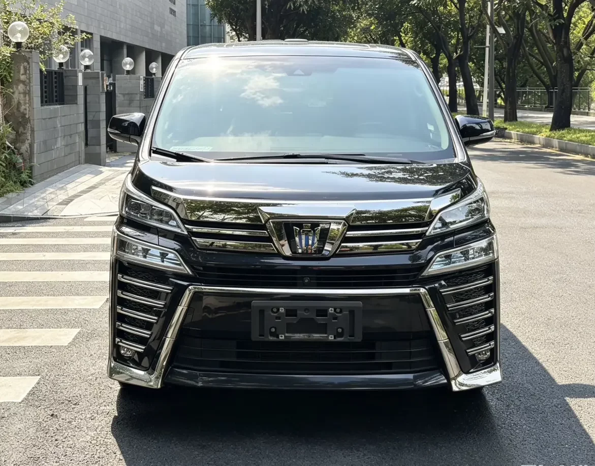 Toyota Crown Wellfire
