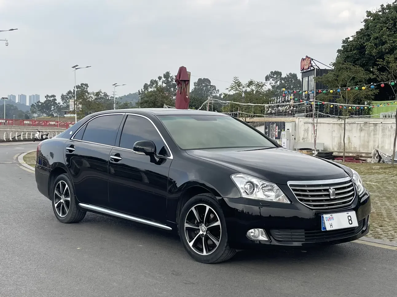 Toyota crown