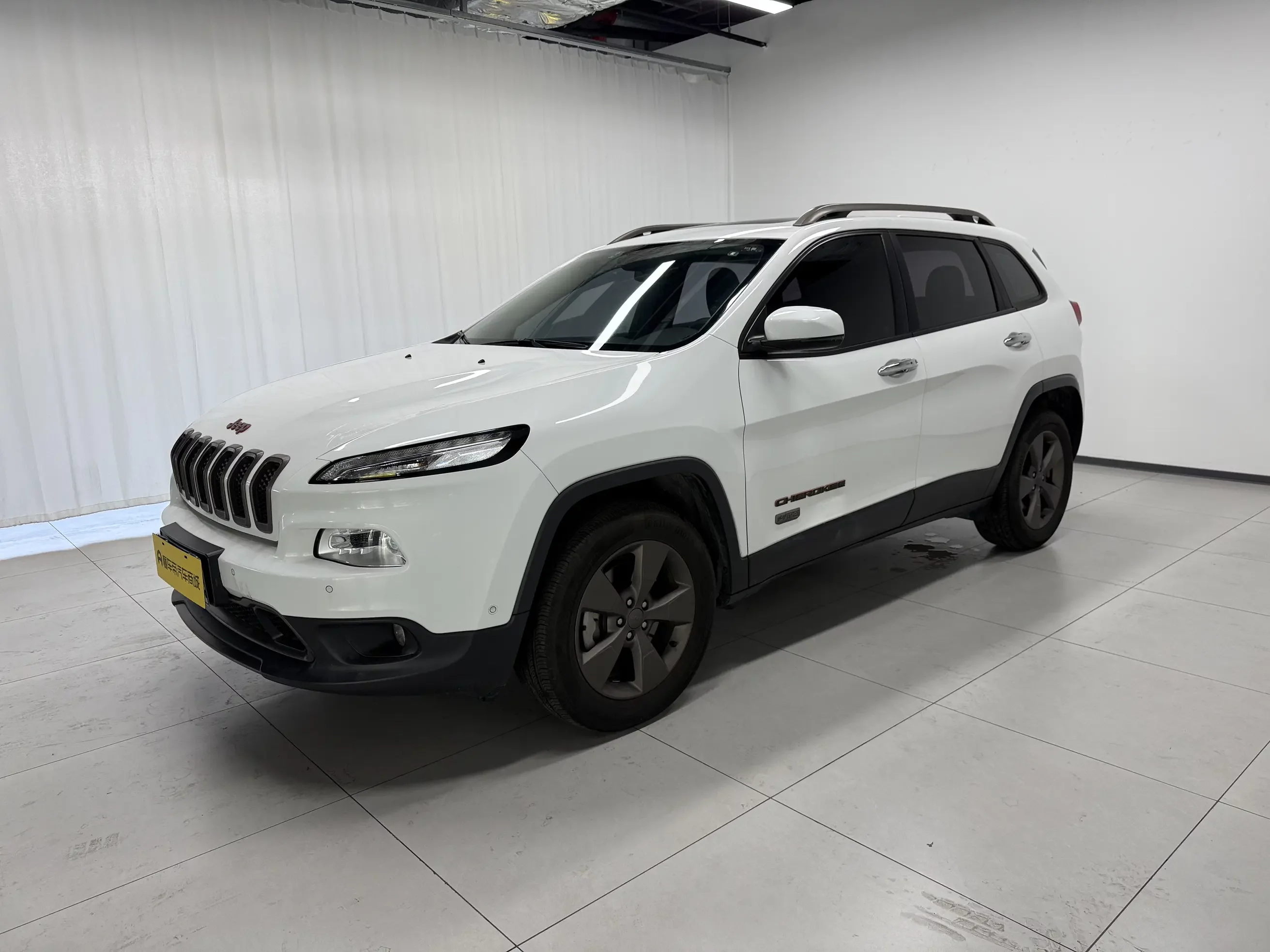 Jeep Cherokee  из Китая
