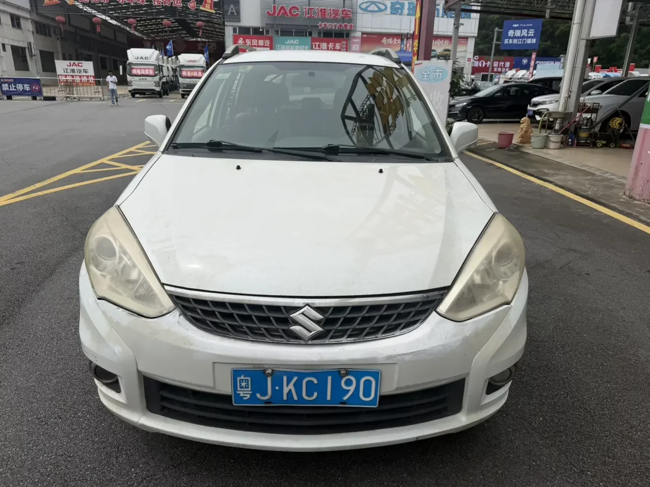 Suzuki Liana A6