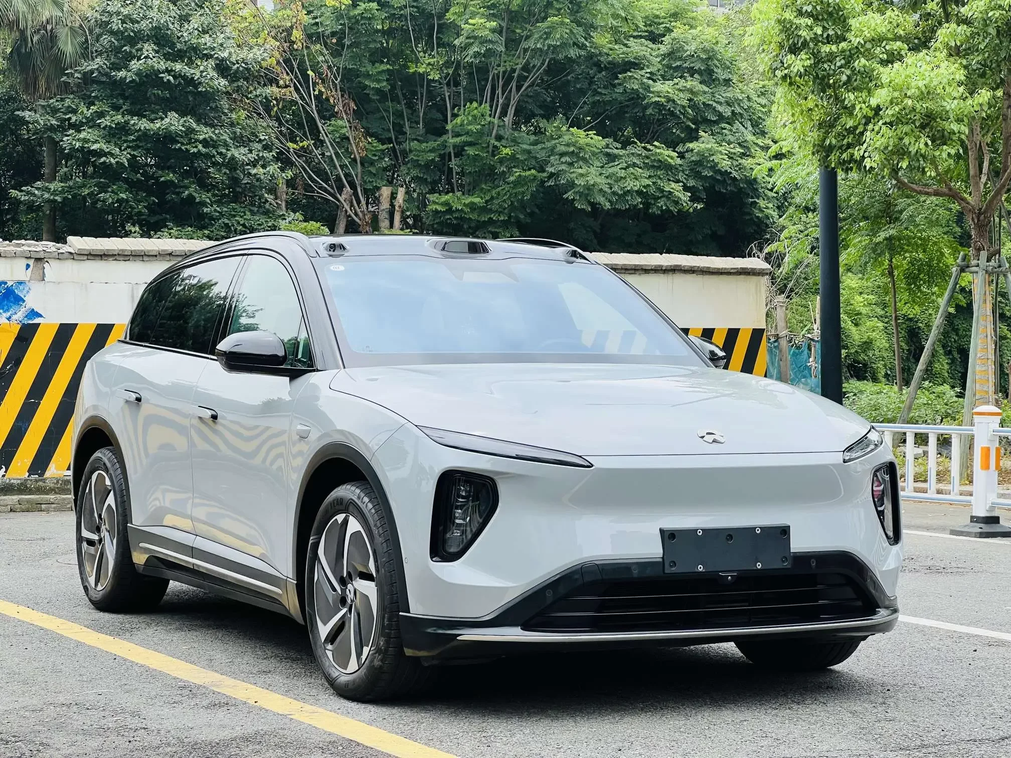 NIO ES6