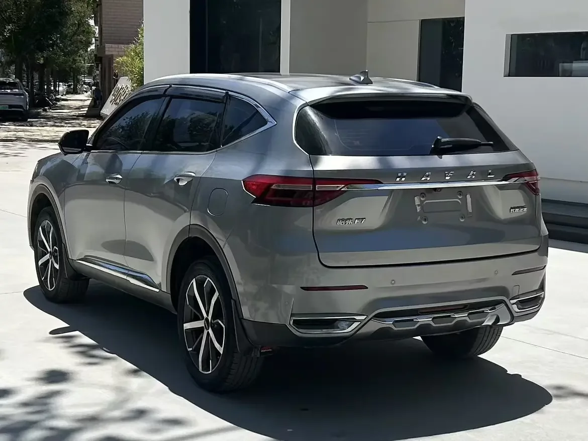 Haval F7