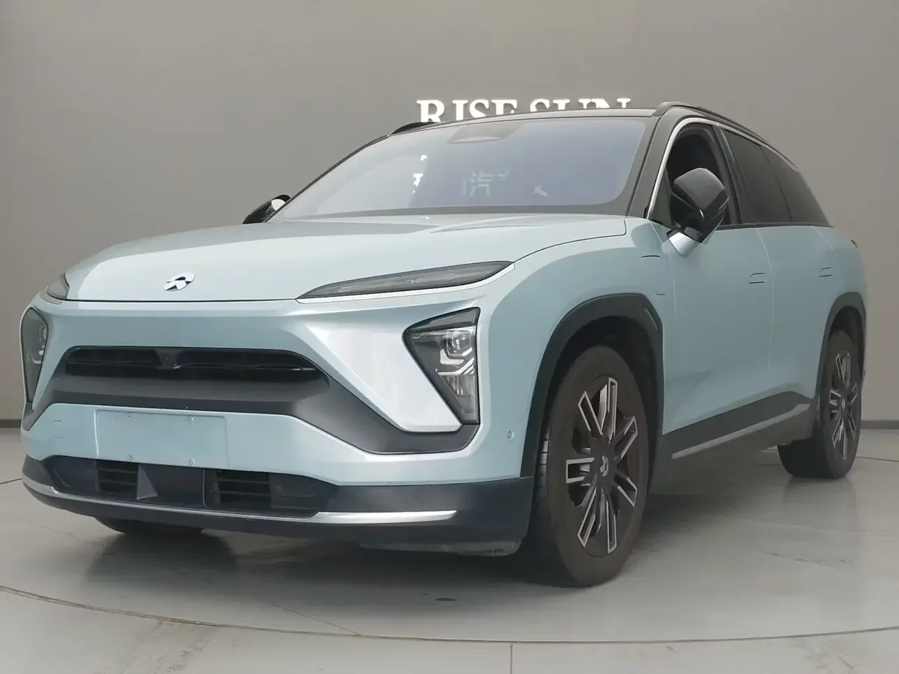 NIO ES6