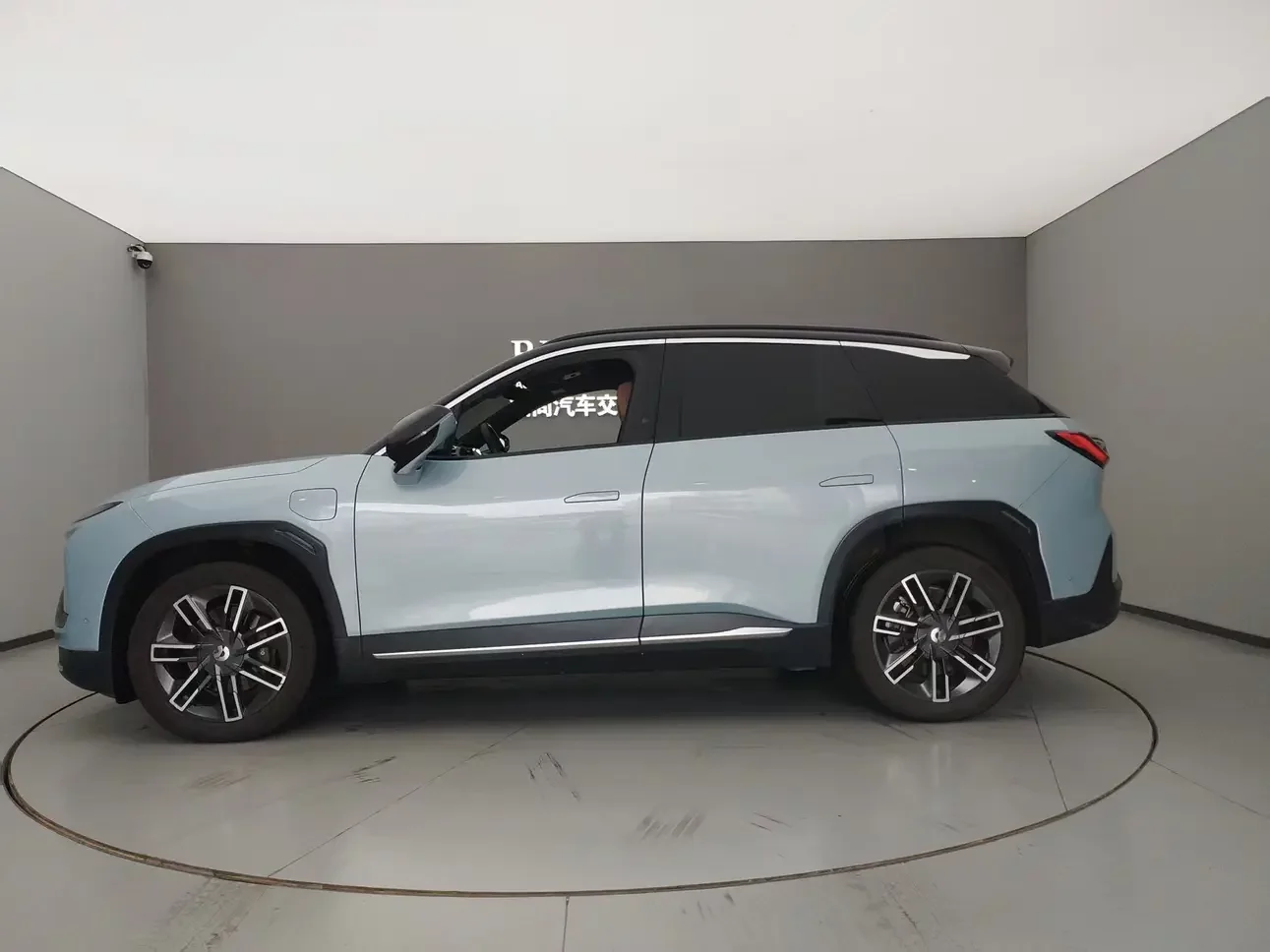 NIO ES6