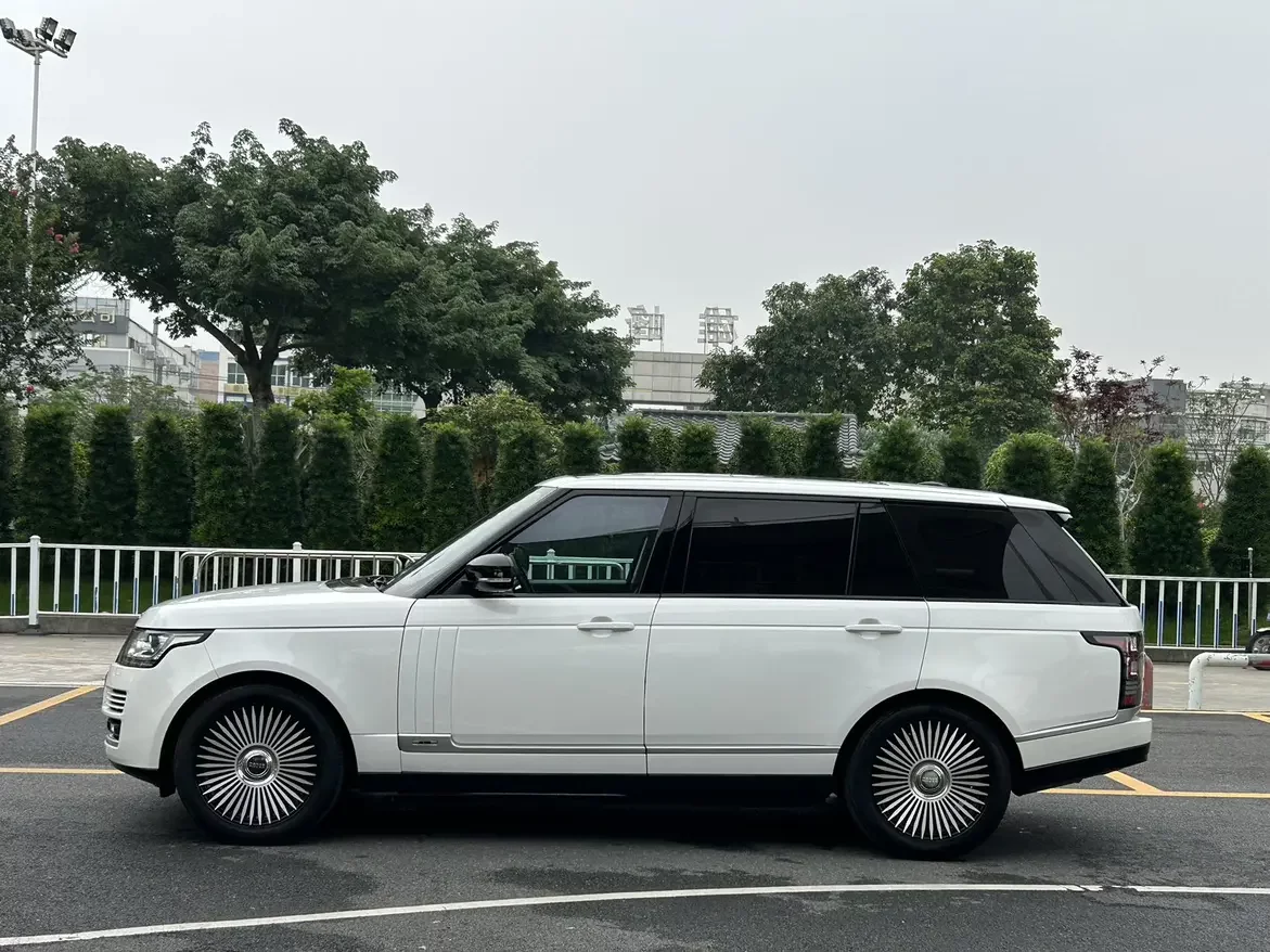 Land Rover range rover
