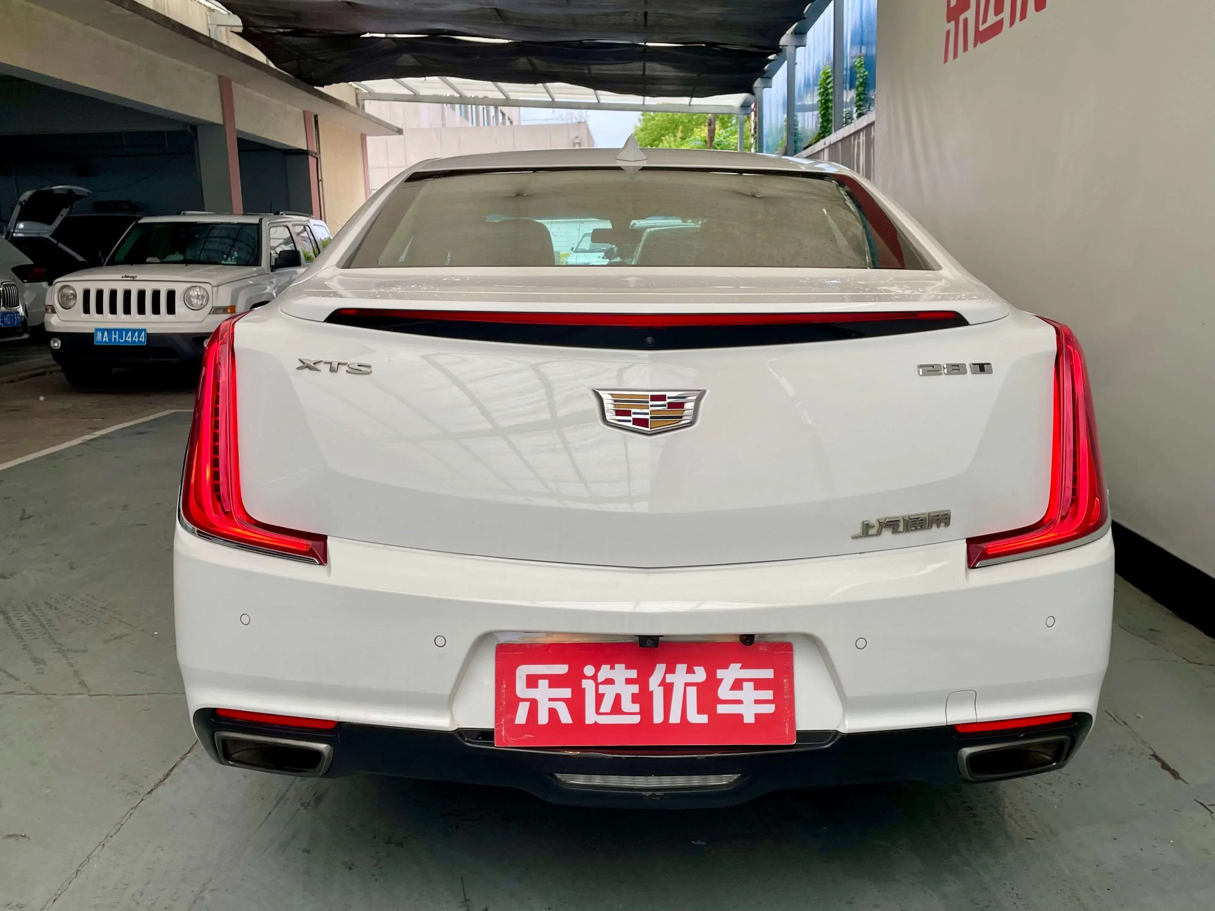 Cadillac XTS