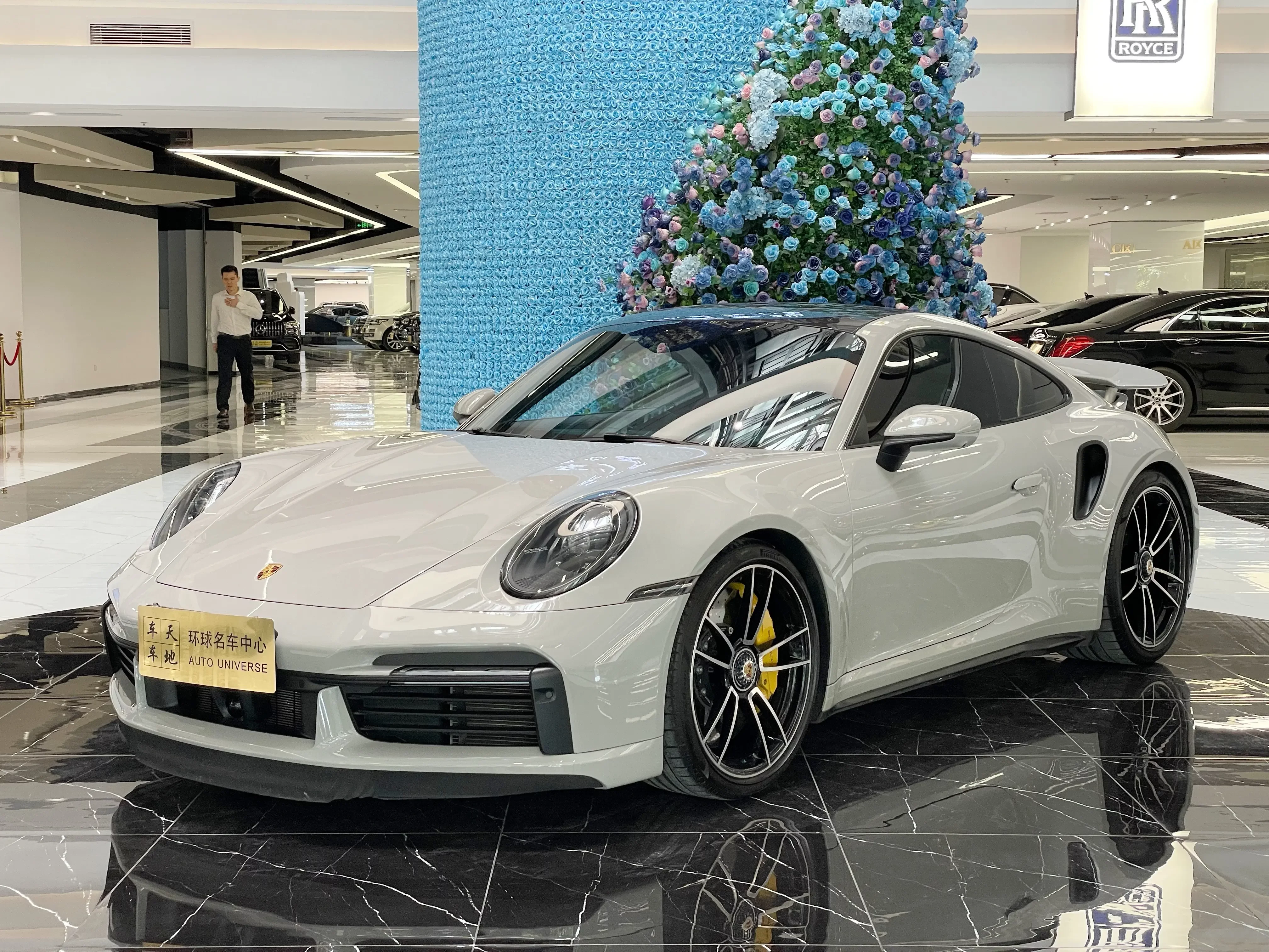 Porsche 911