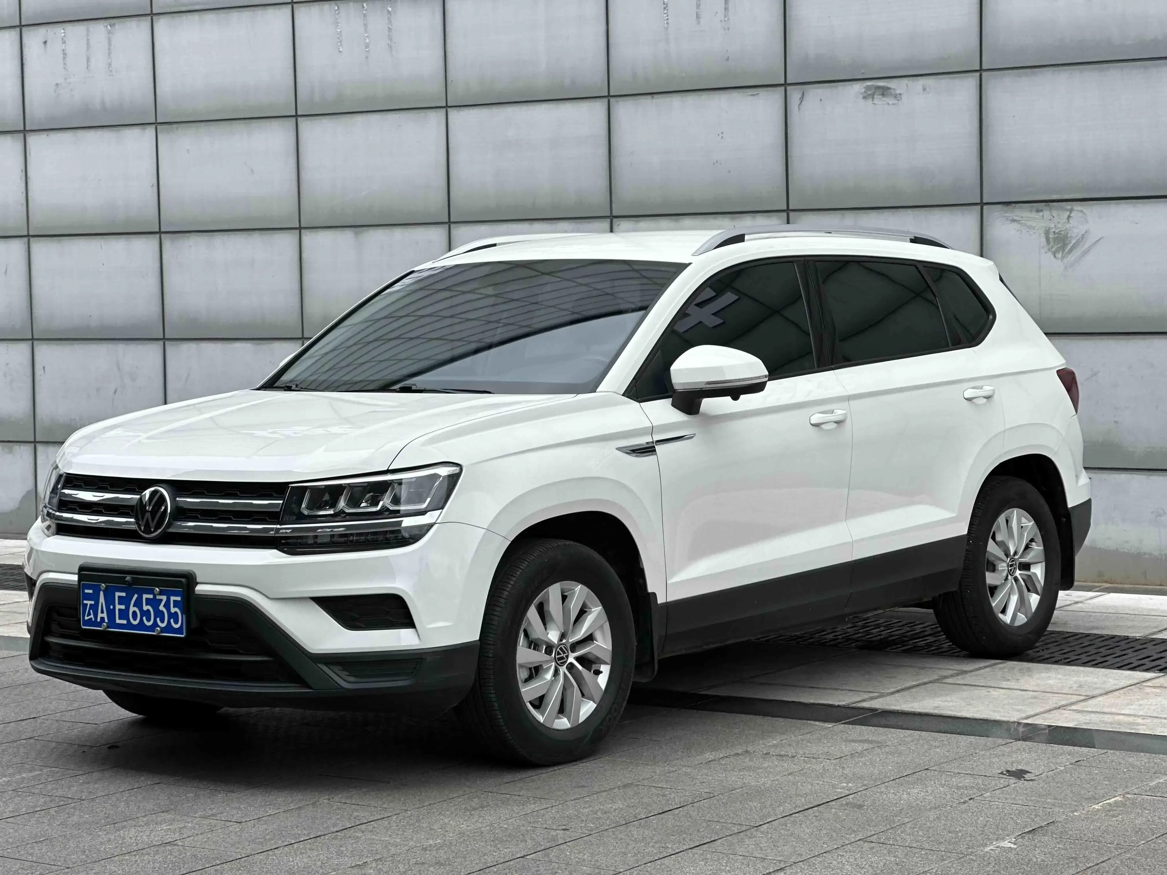 Volkswagen Tharu