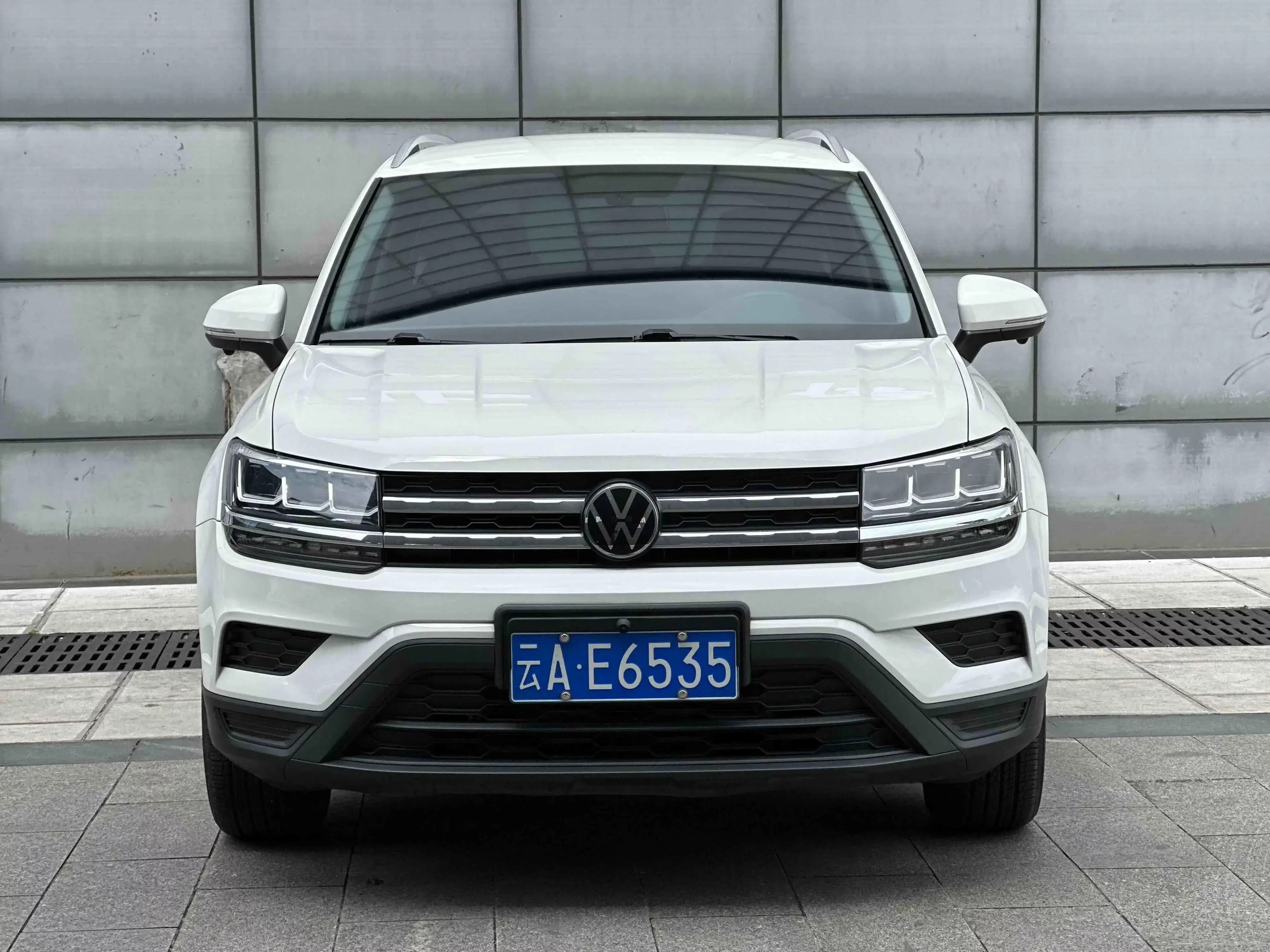 Volkswagen Tharu