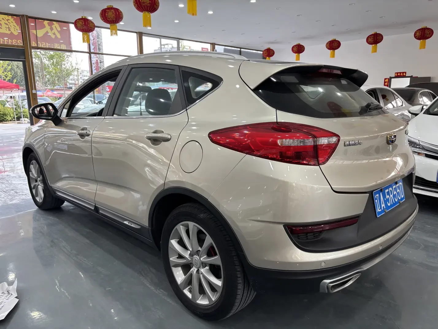 Geely Emgrand GS