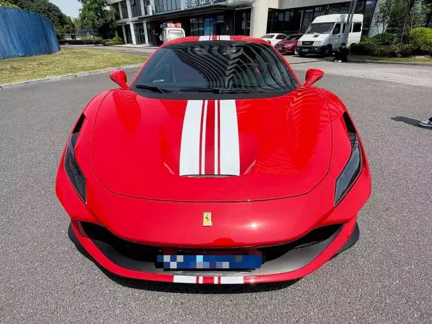 Ferrari F8