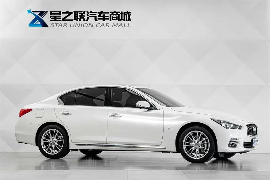 Infiniti Q50L