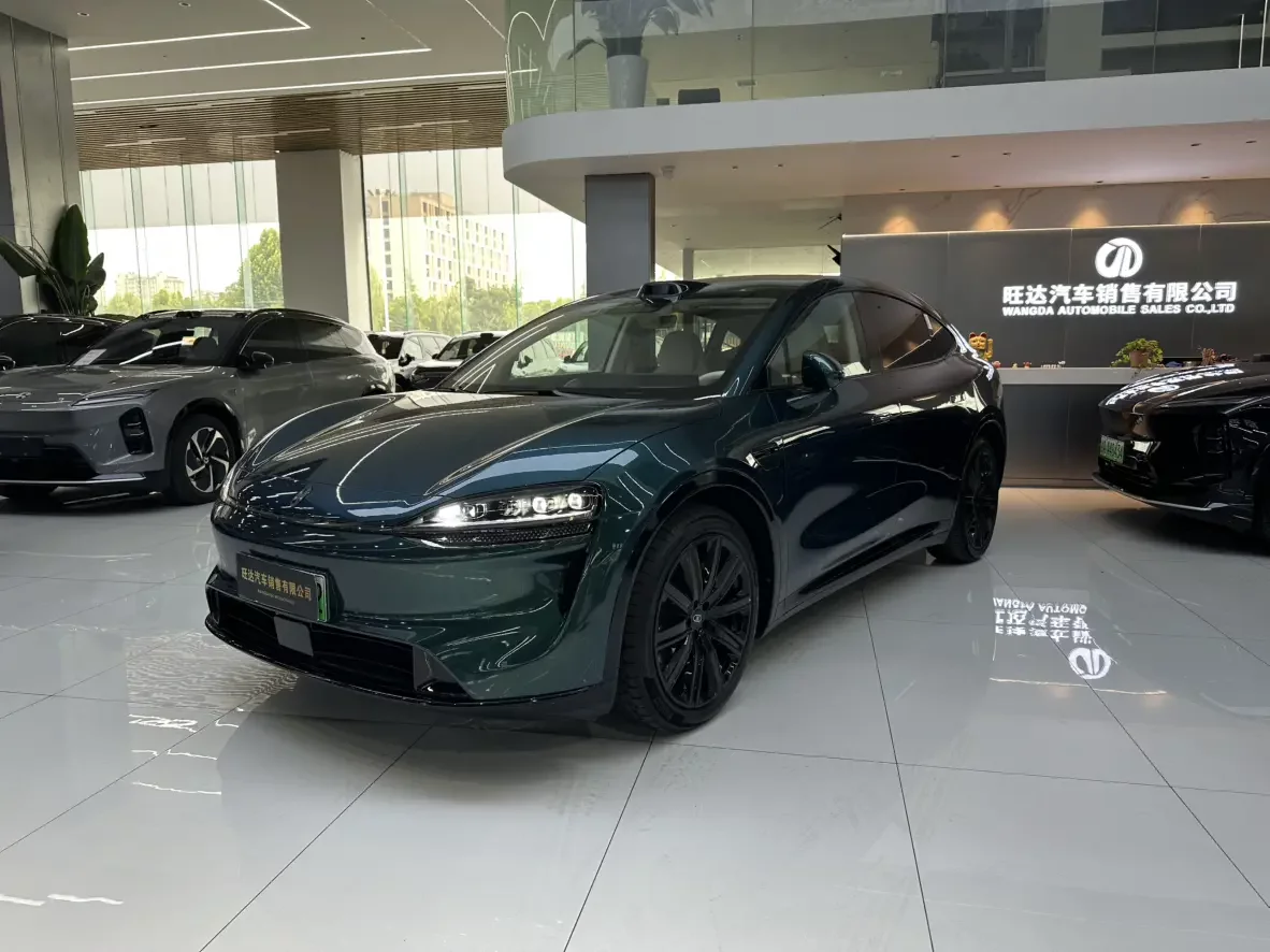 Luxeed Zhijie R7