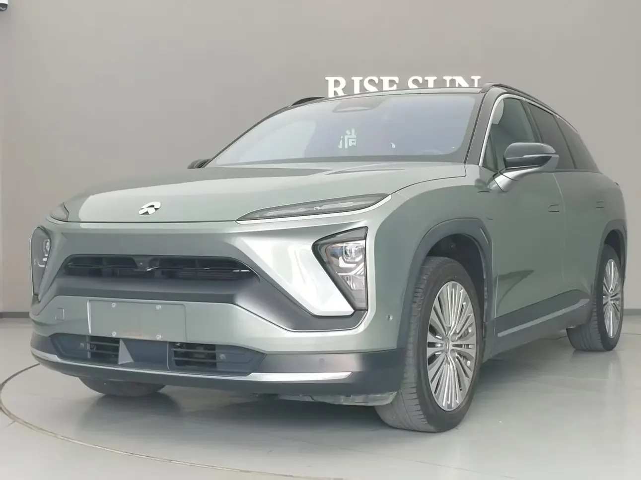 NIO ES6
