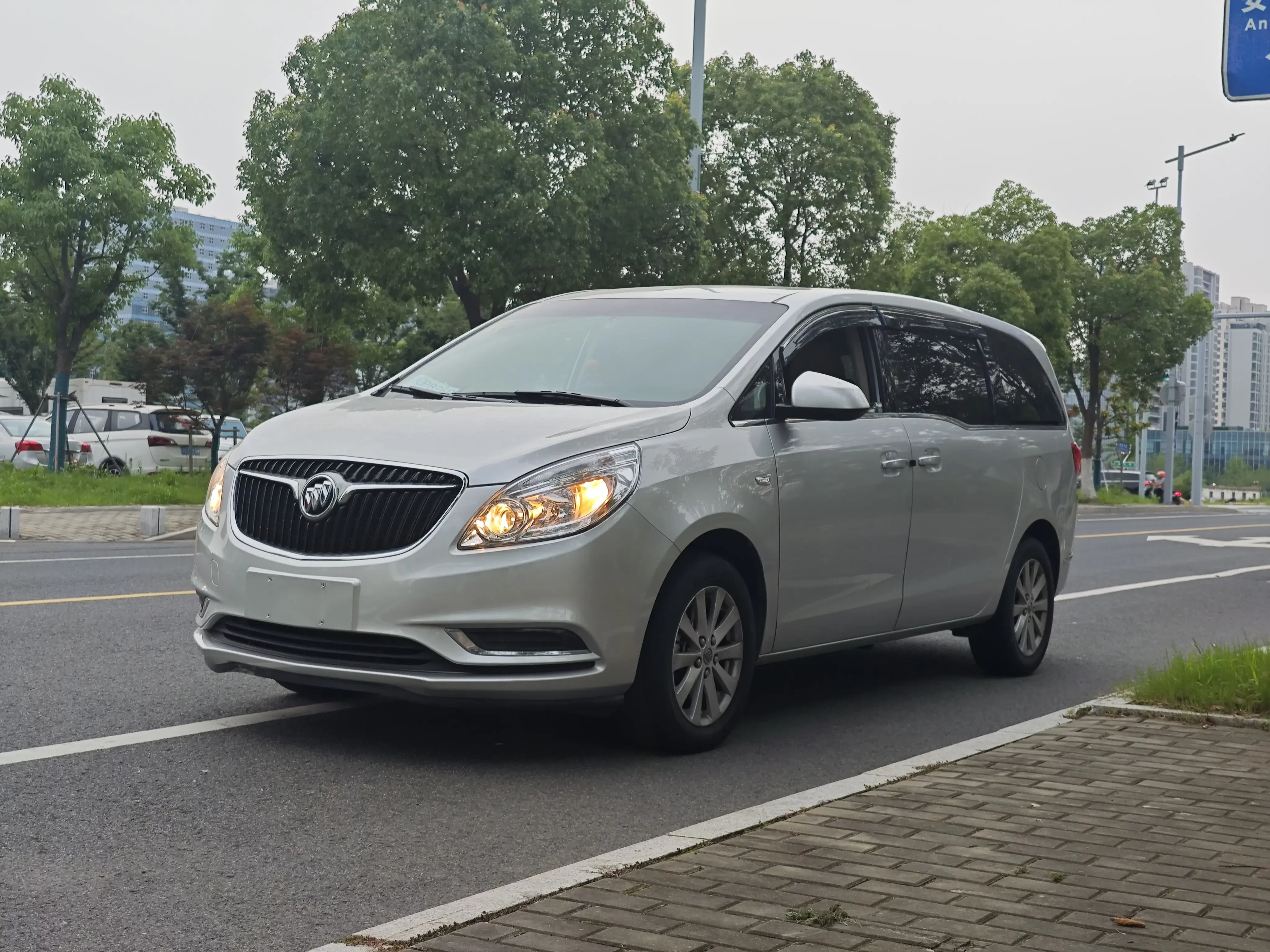 Buick GL8