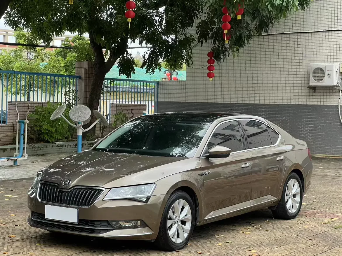 Skoda SuperB