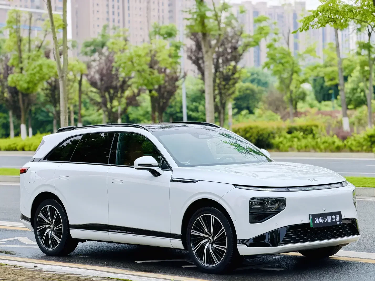 Xpeng G9