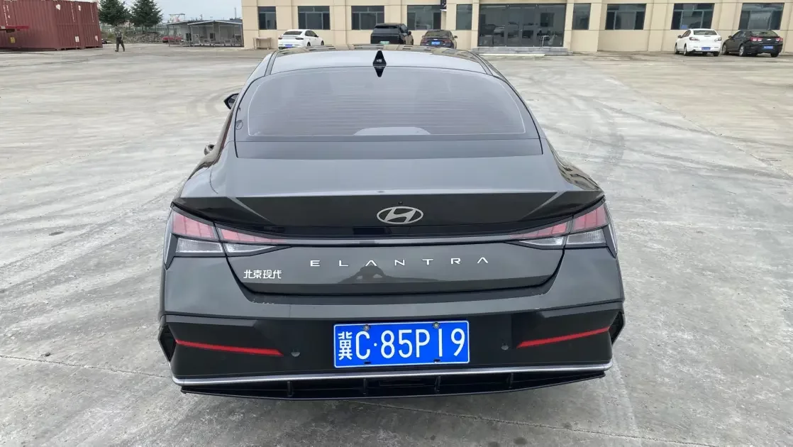 Hyundai Elantra