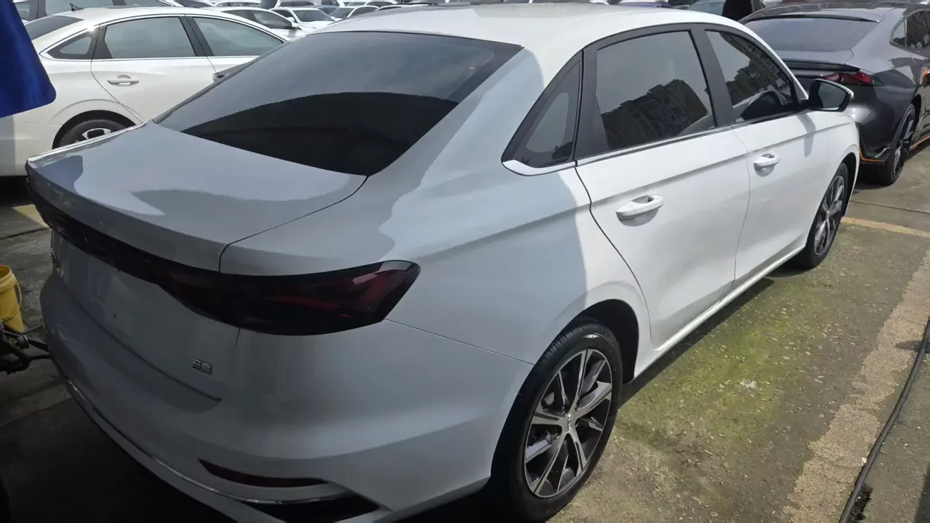 Geely emgrand