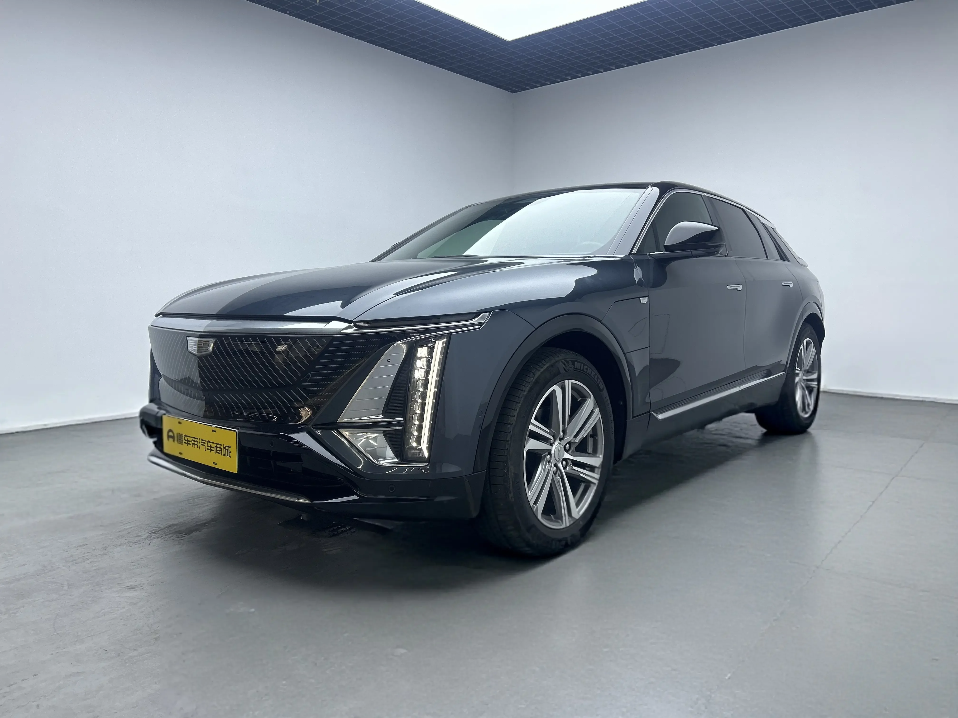Cadillac IQ Ruige