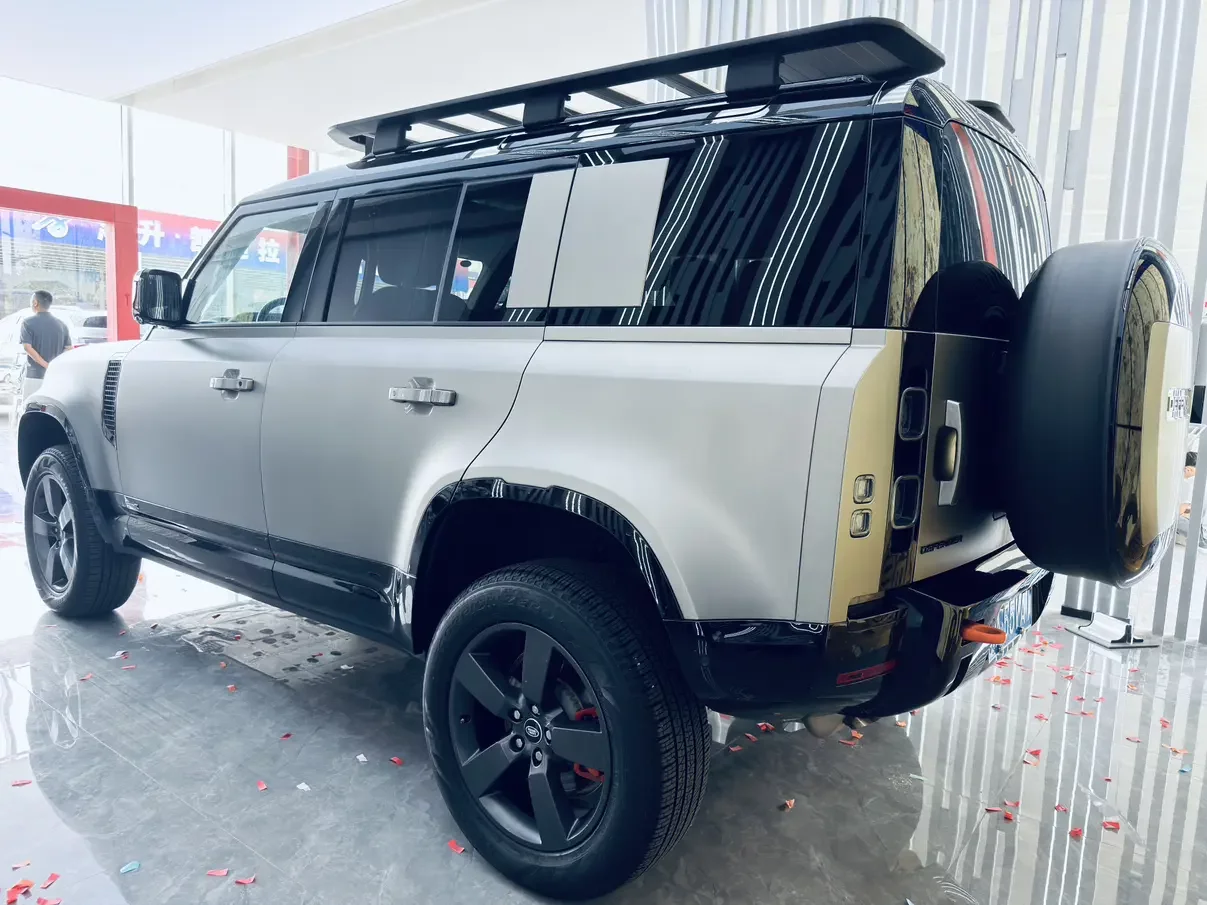 Land Rover guard