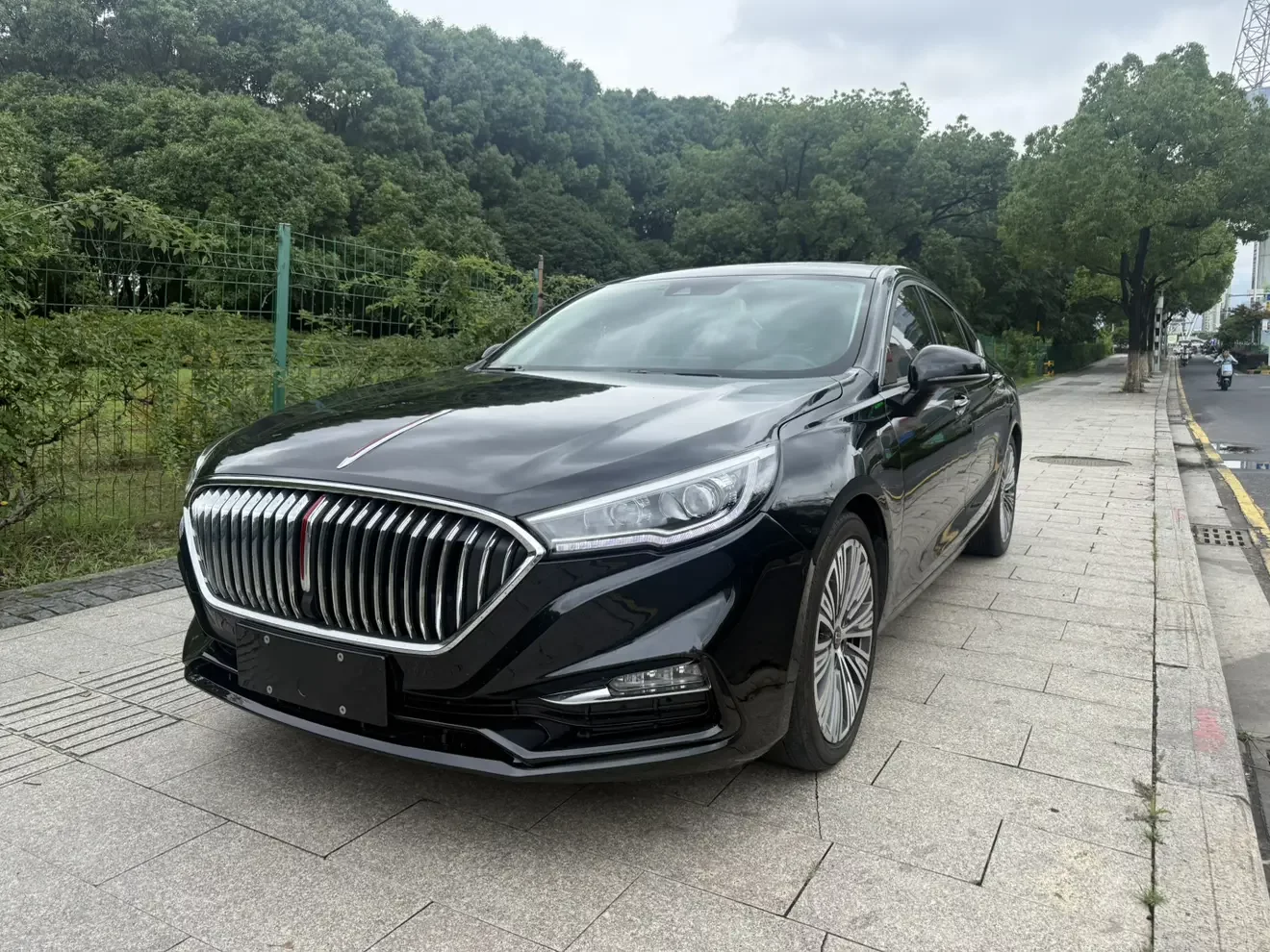 Hongqi H5 classic