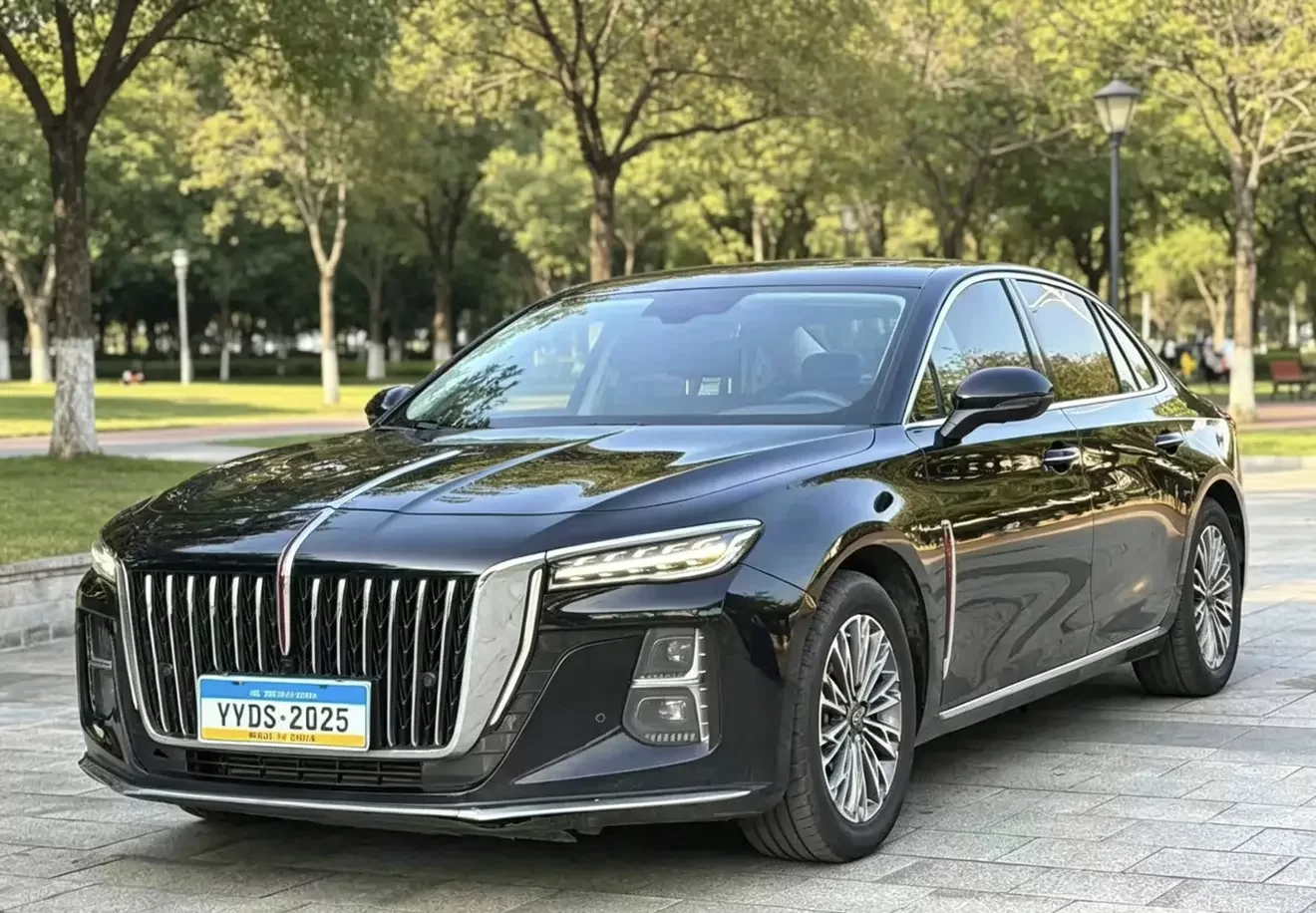 Hongqi H5