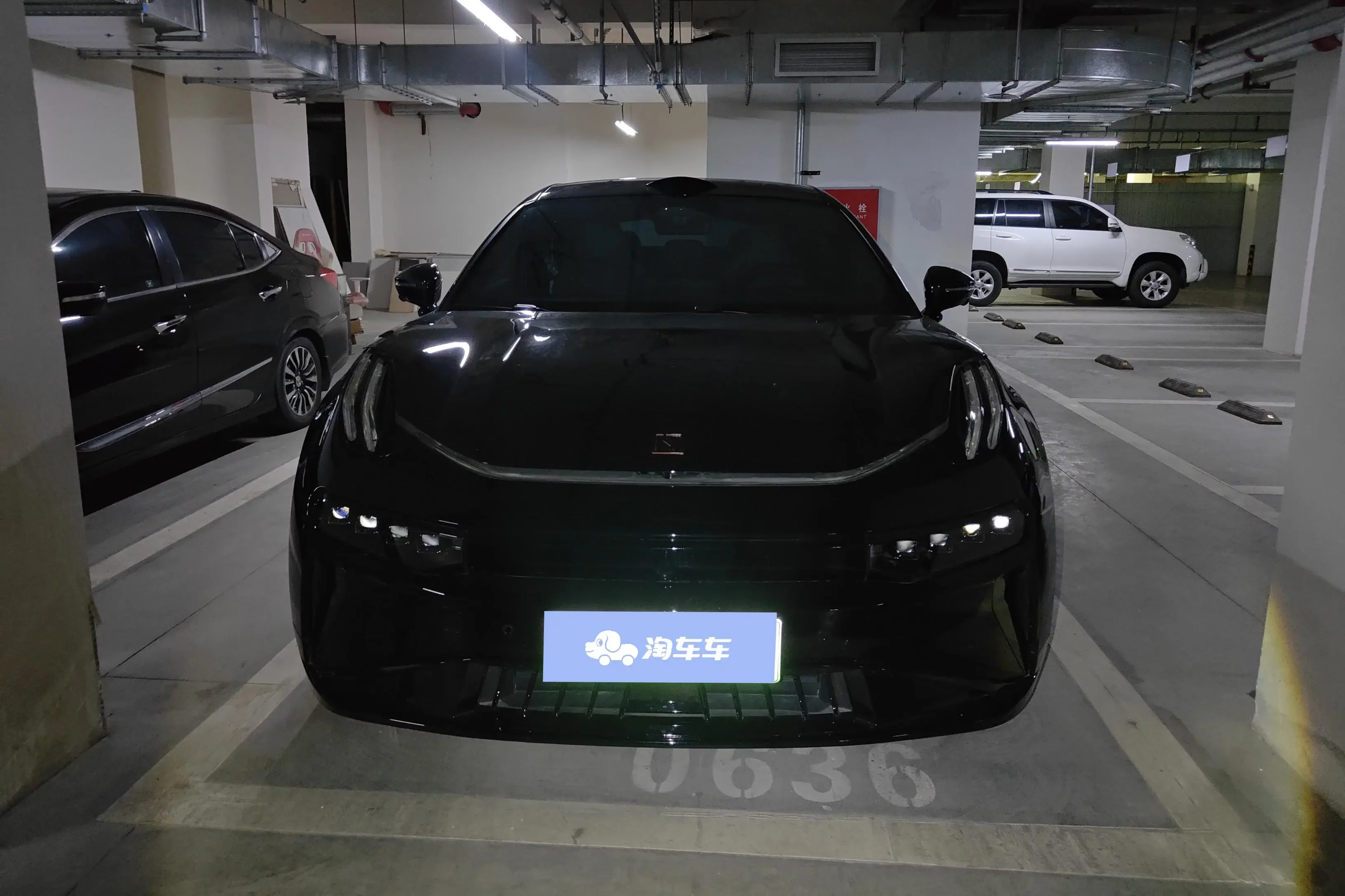 ZEEKR 001