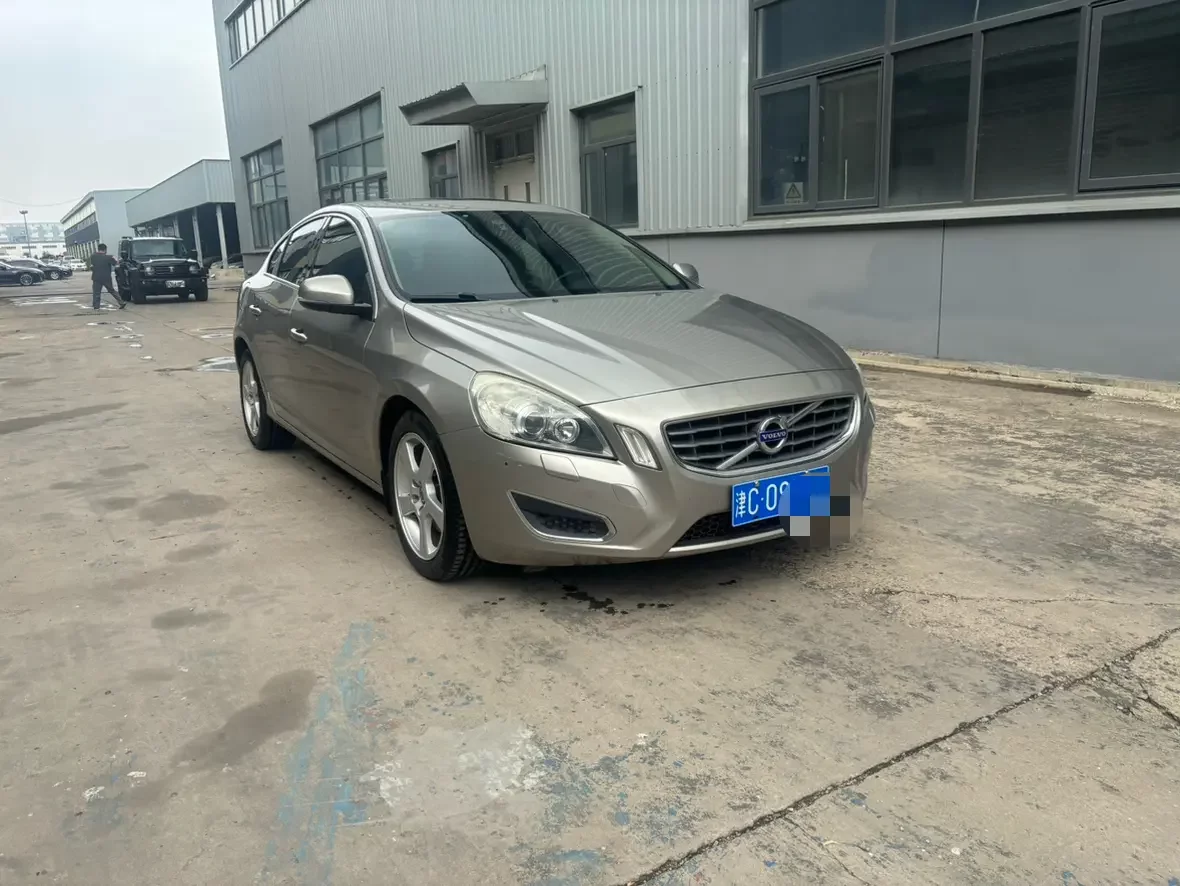 Volvo S60
