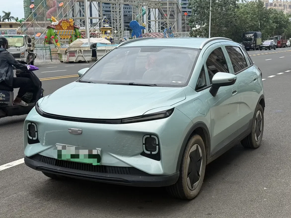 Geely Geometry E Firefly