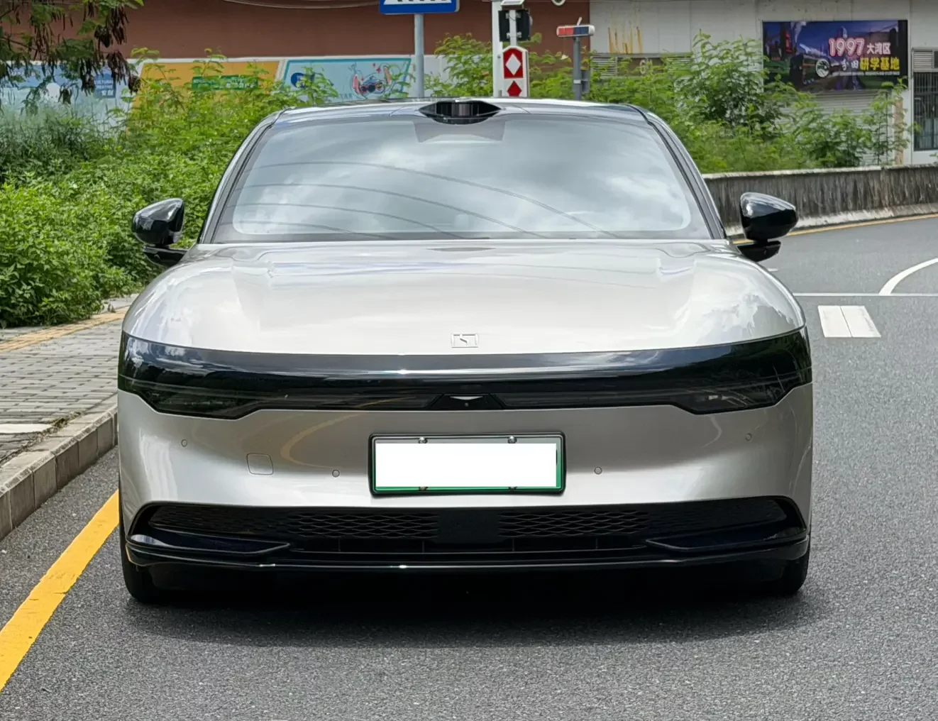 ZEEKR 007