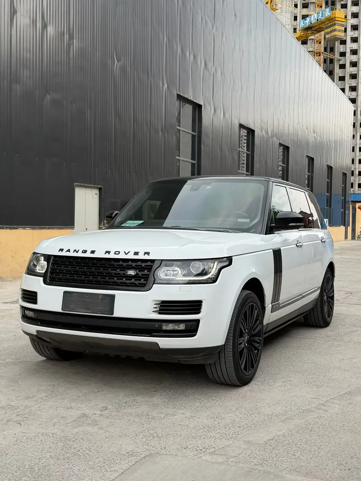 Land Rover range rover