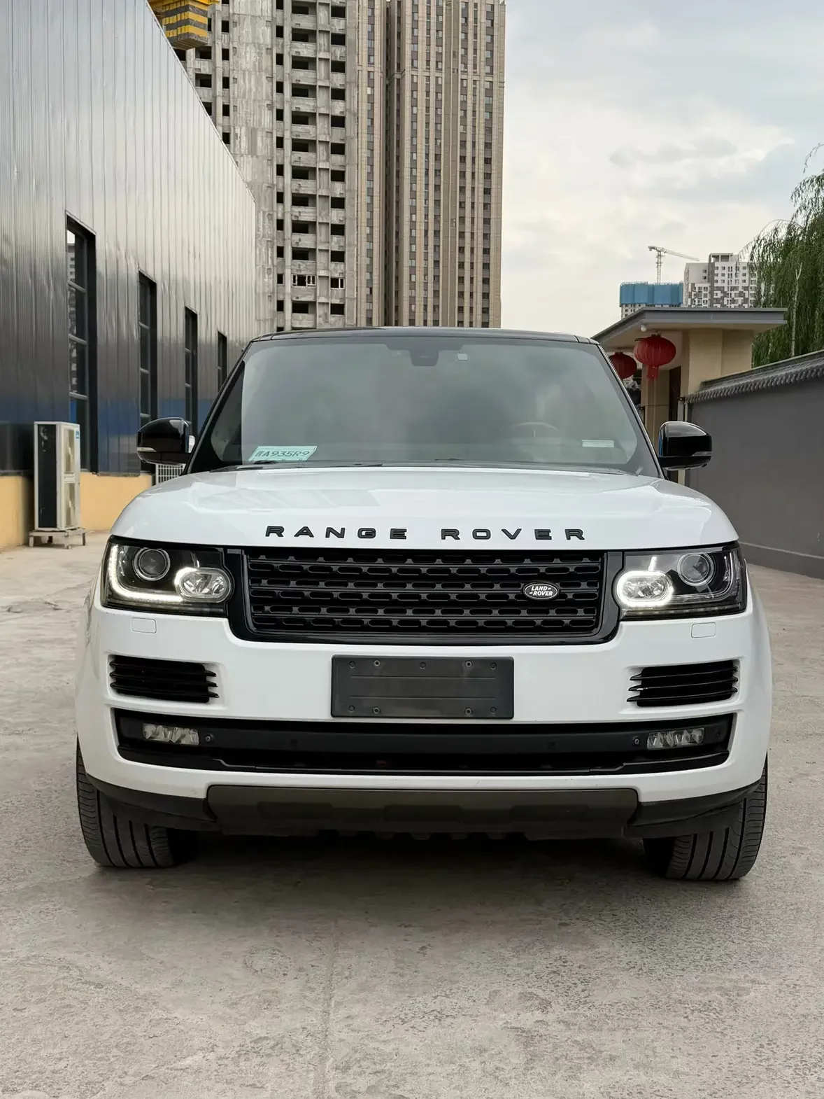 Land Rover range rover