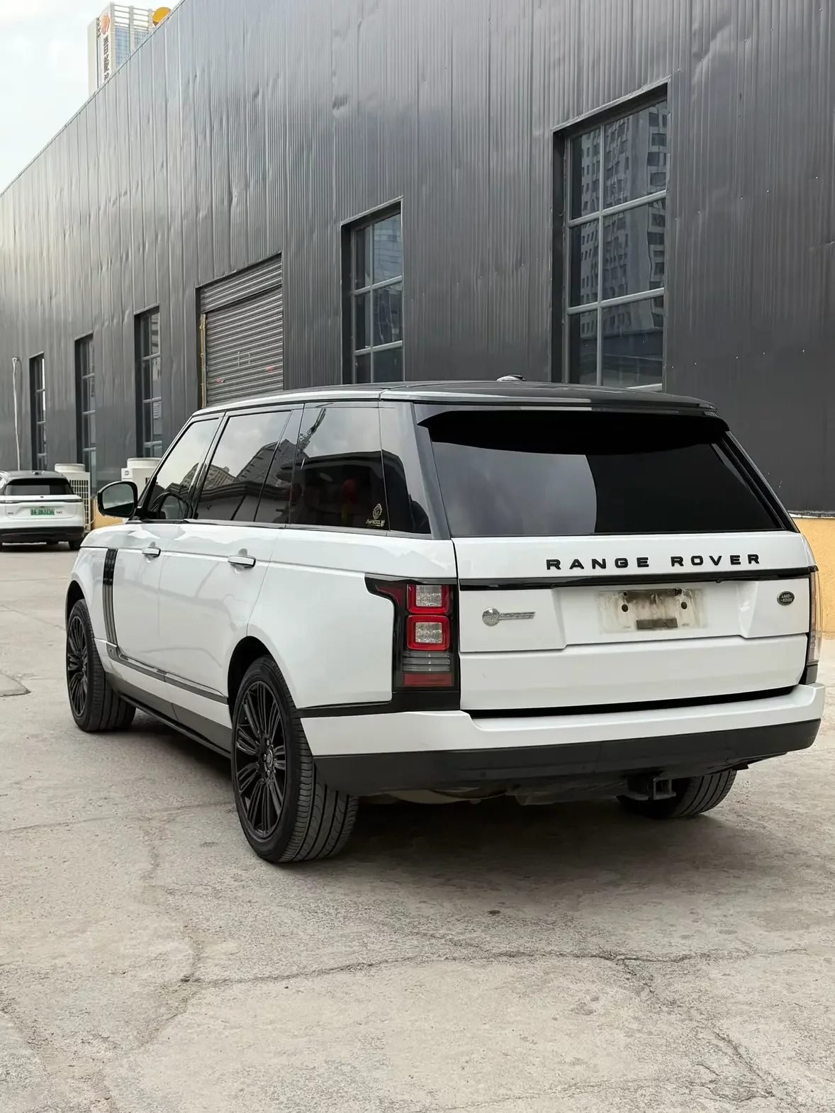 Land Rover range rover