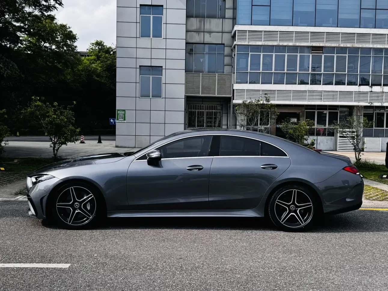 Mercedes-Benz CLS
