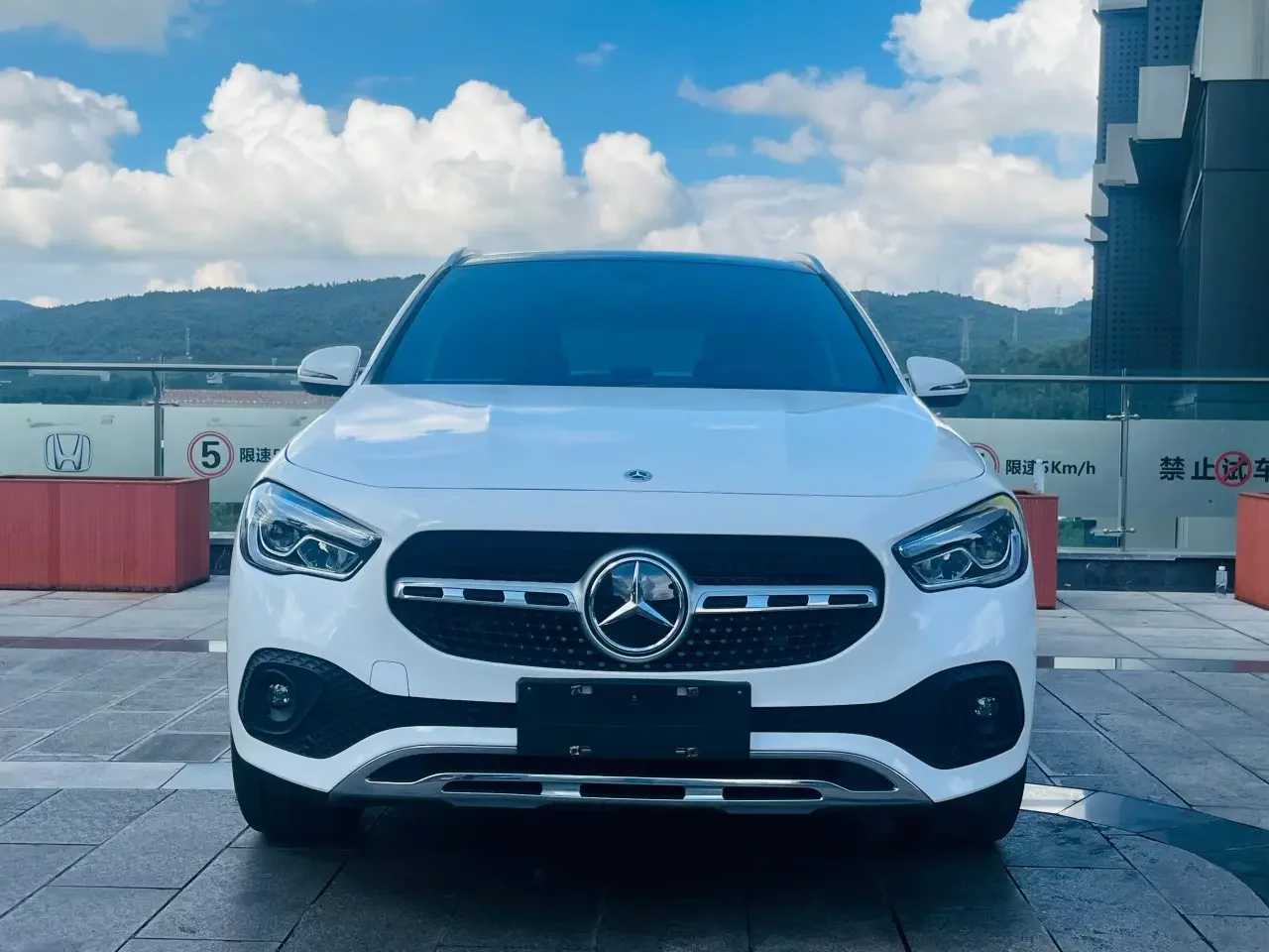 Mercedes-Benz GLA