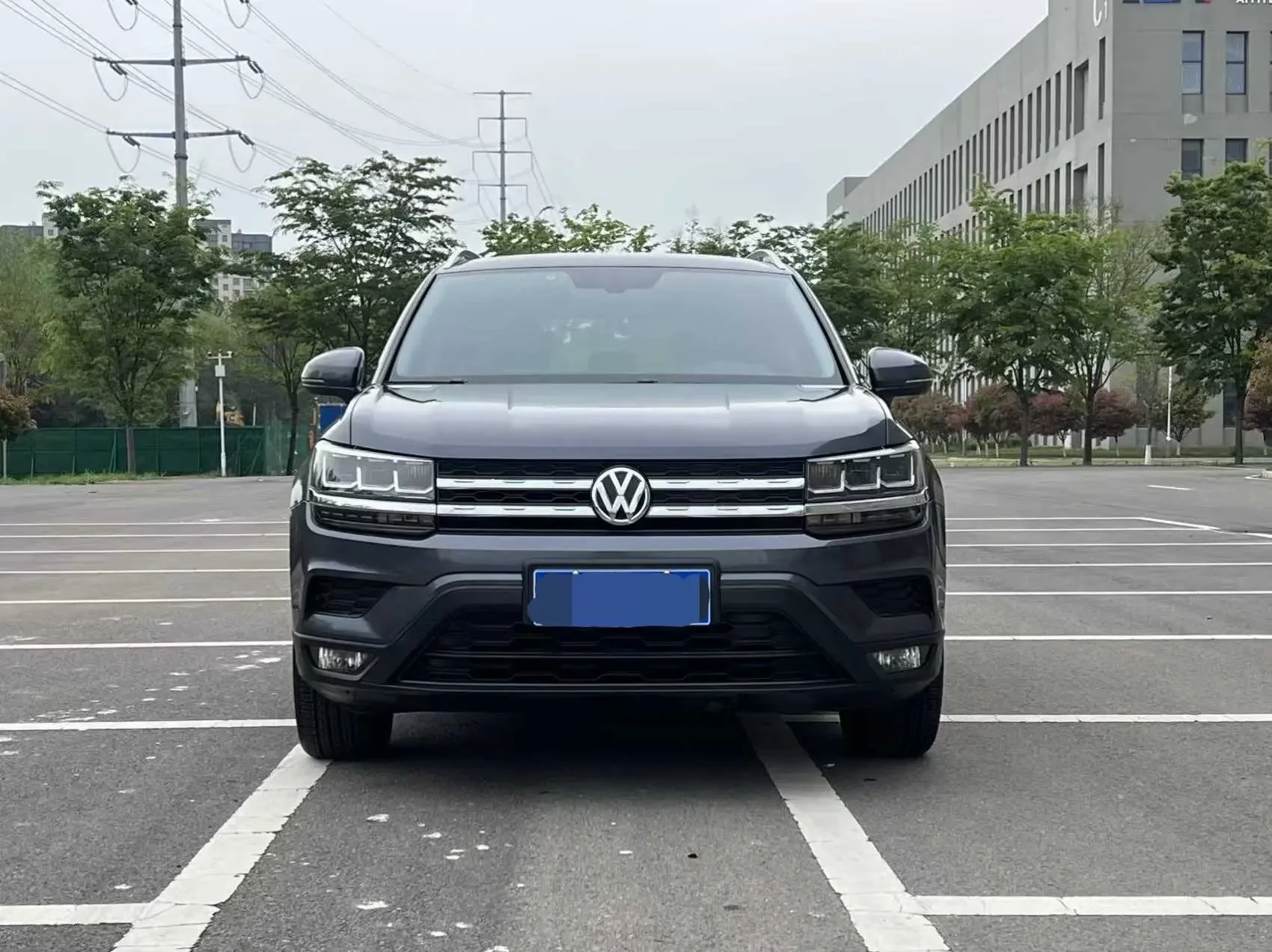 Volkswagen Tharu