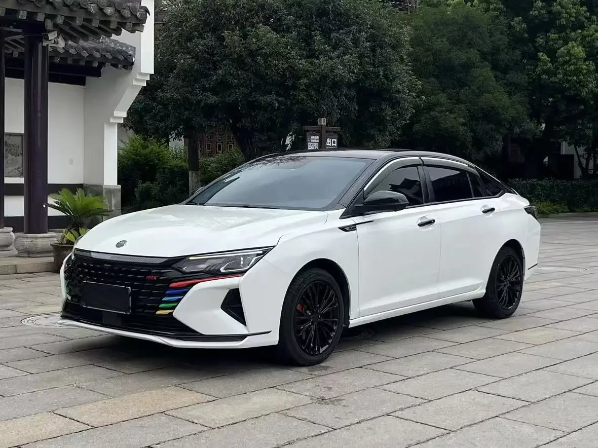 Dongfeng Yixuan MAX