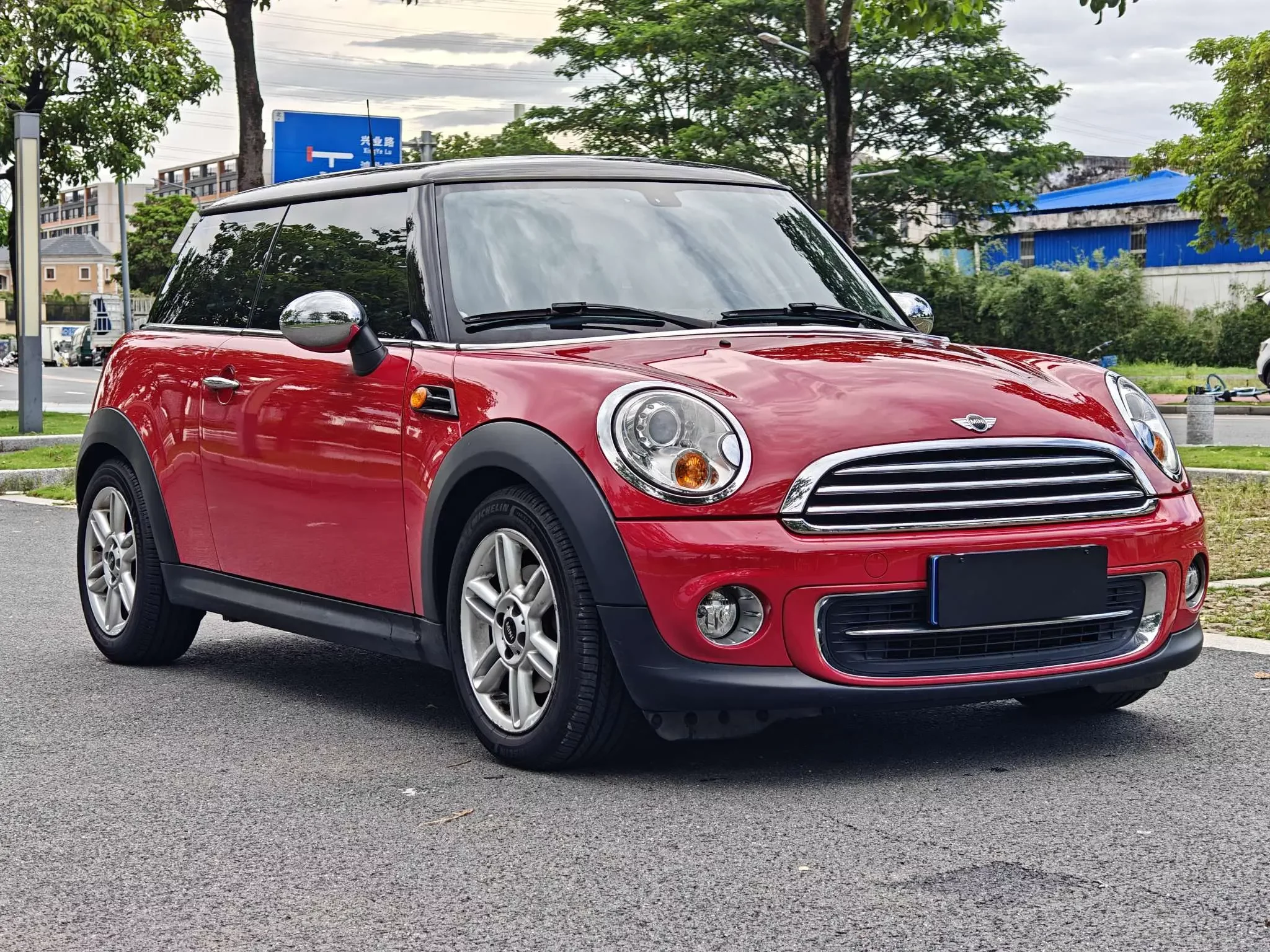MINI CLUBMAN
