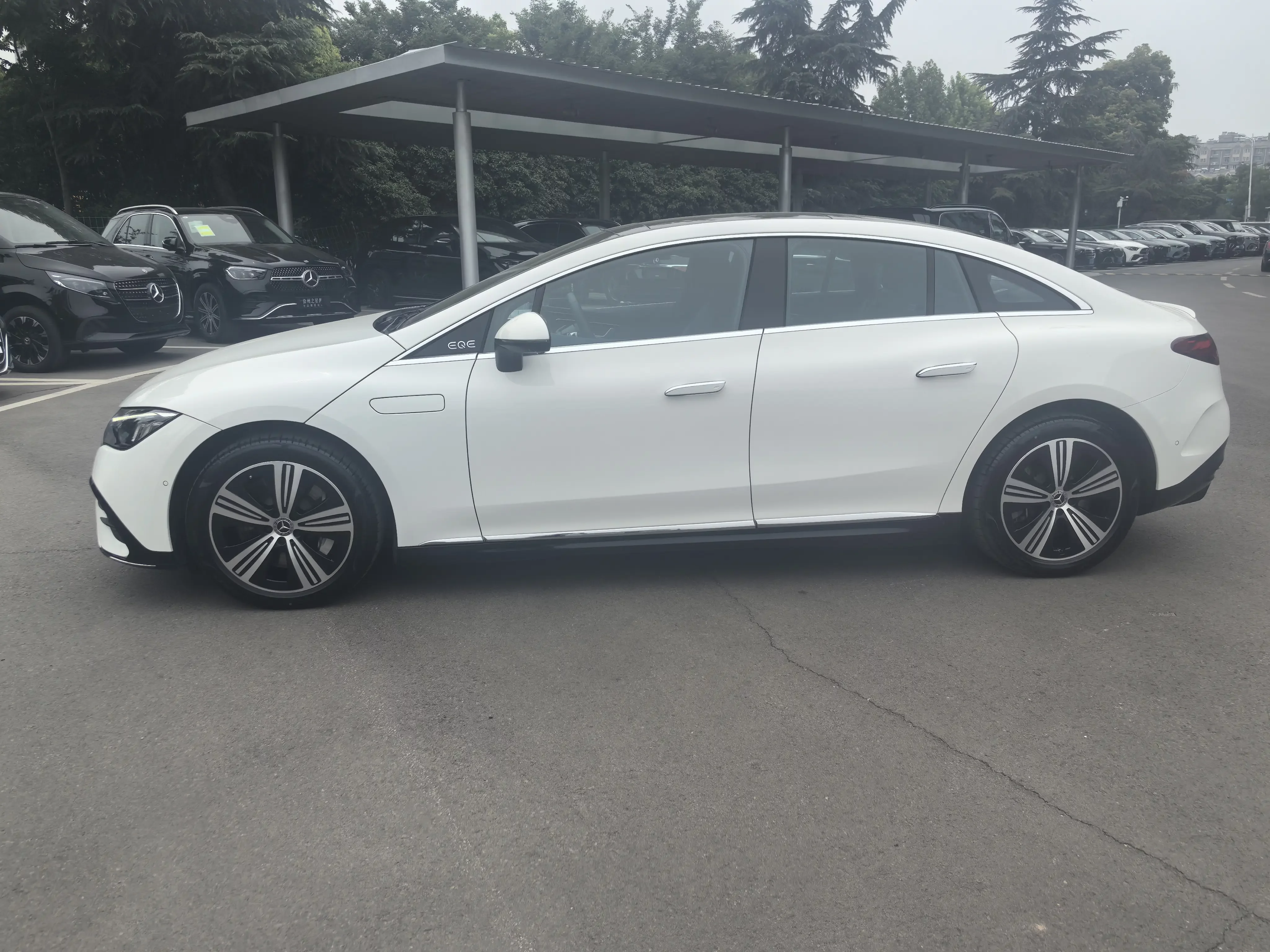 Mercedes-Benz EQE