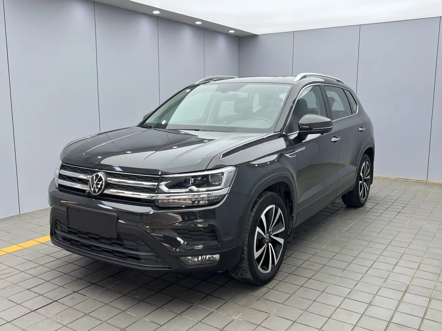 Volkswagen Tharu