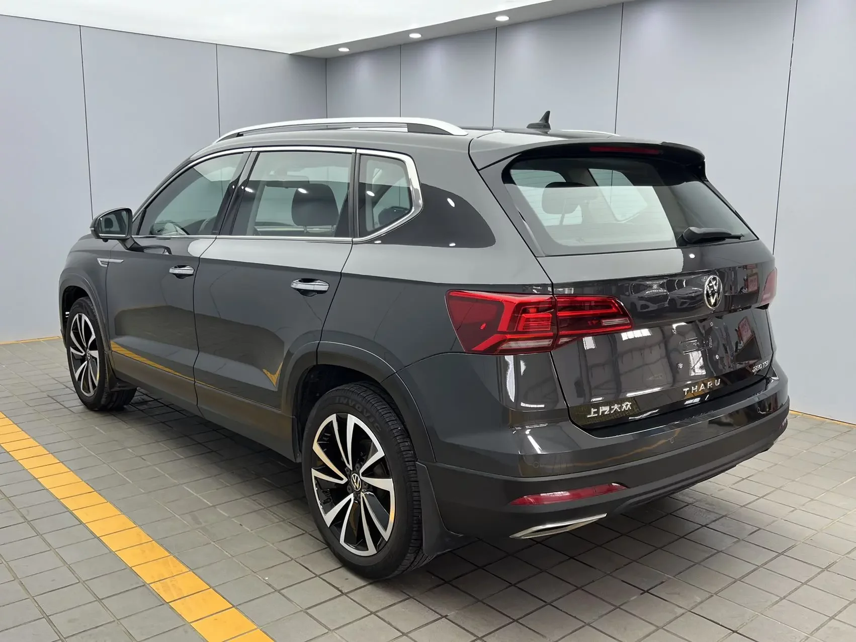 Volkswagen Tharu