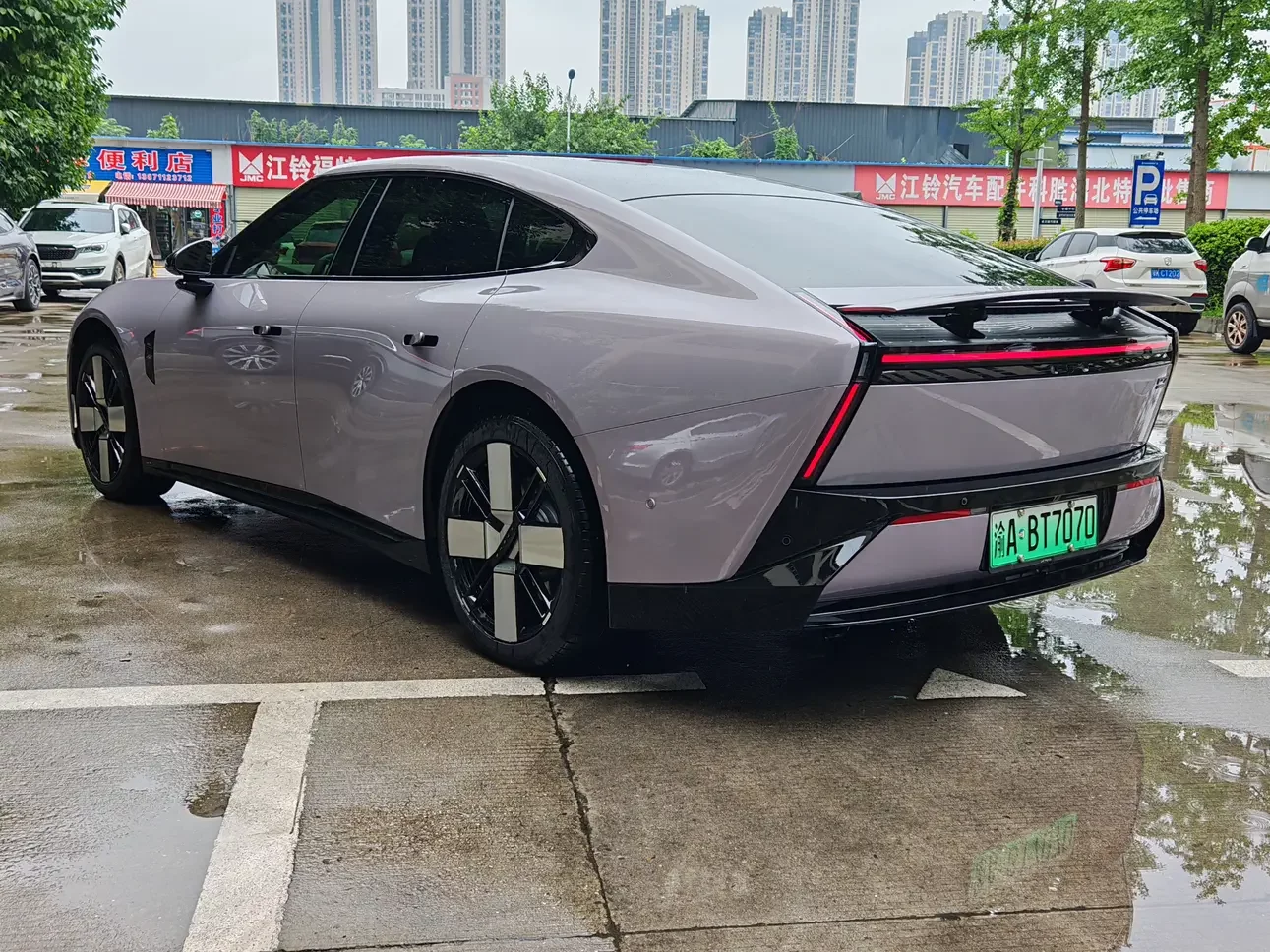 Xpeng P7