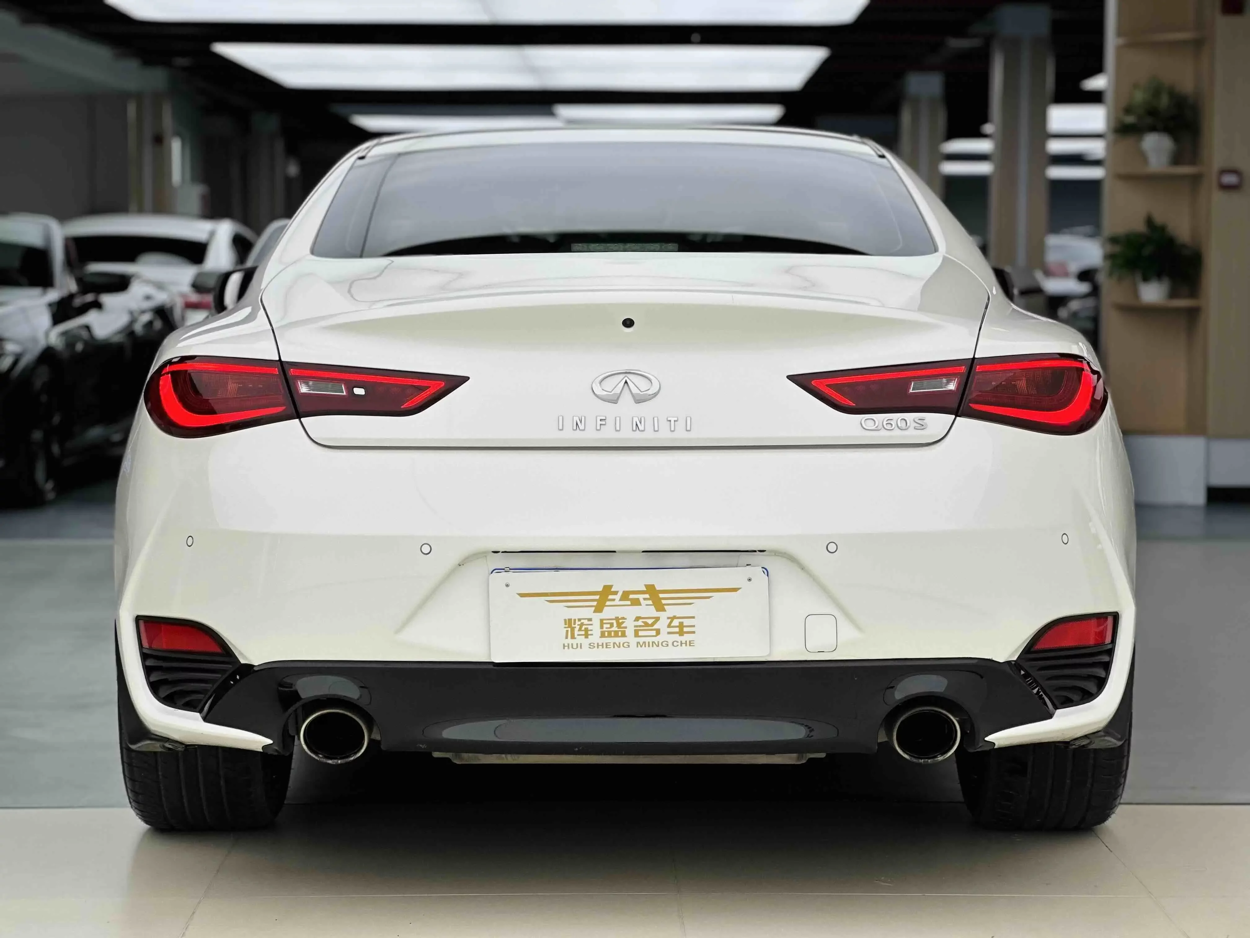 Infiniti Q60