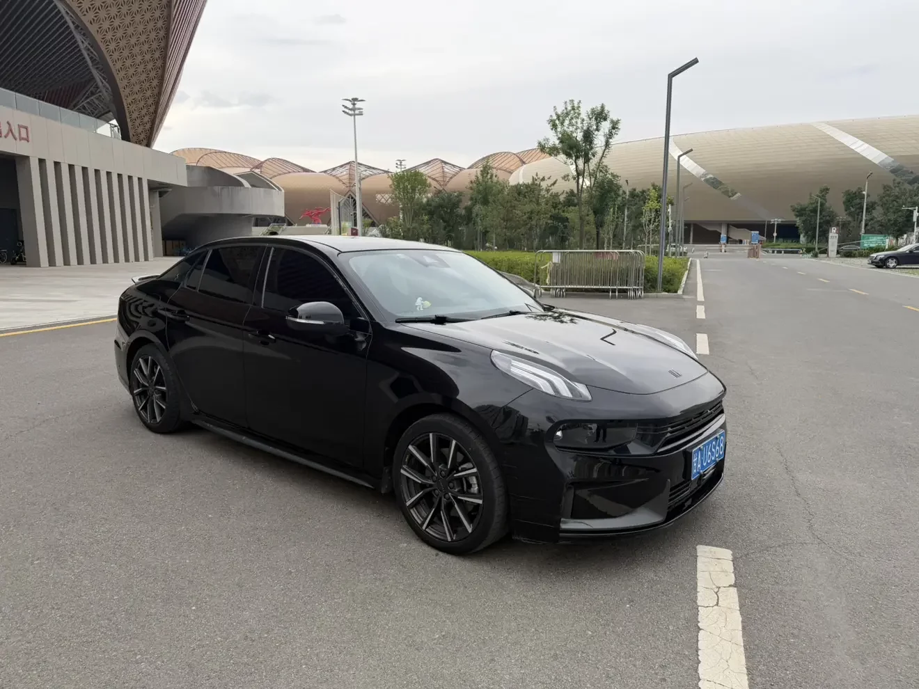 Lynk & Co 03