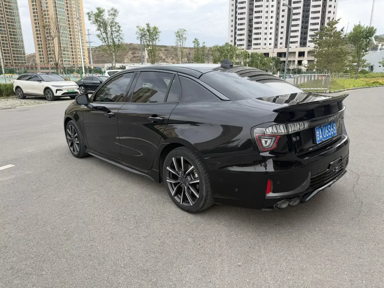 Lynk & Co 03