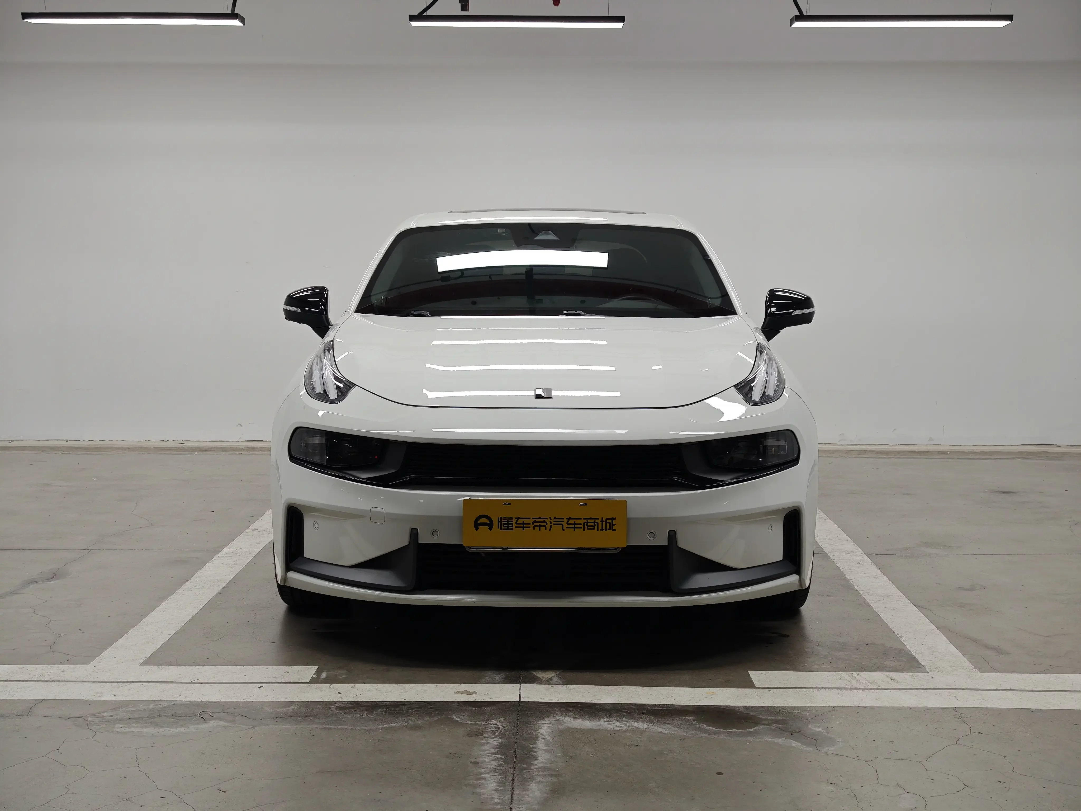 Lynk & Co 03