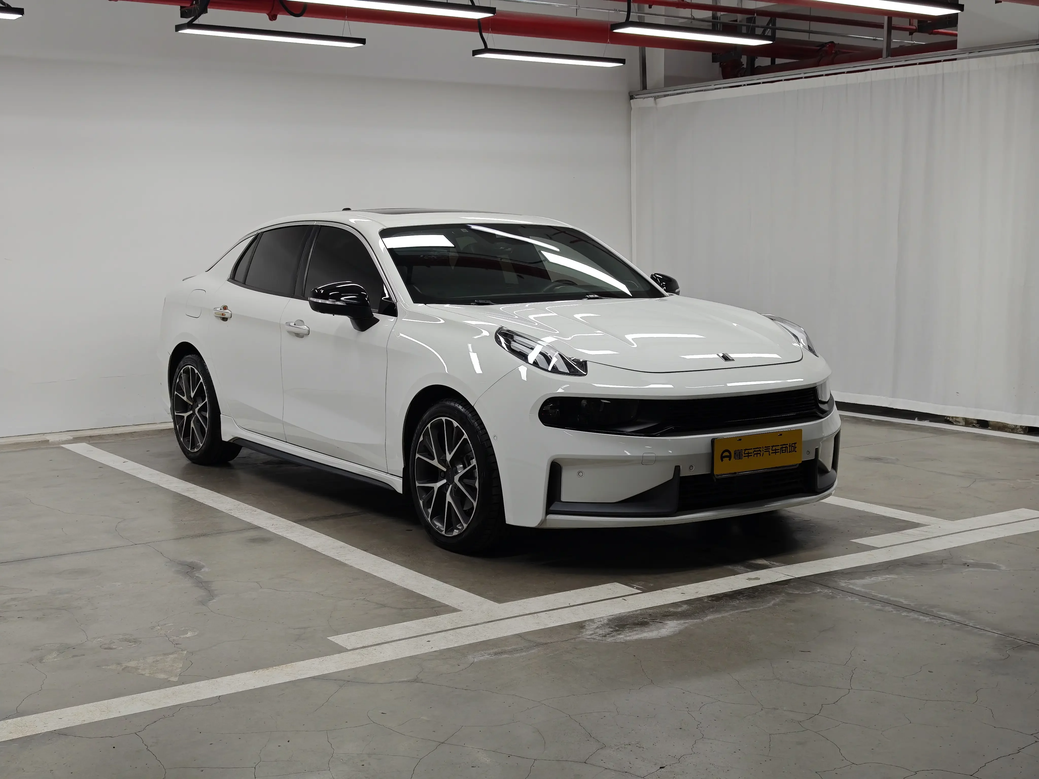 Lynk & Co 03