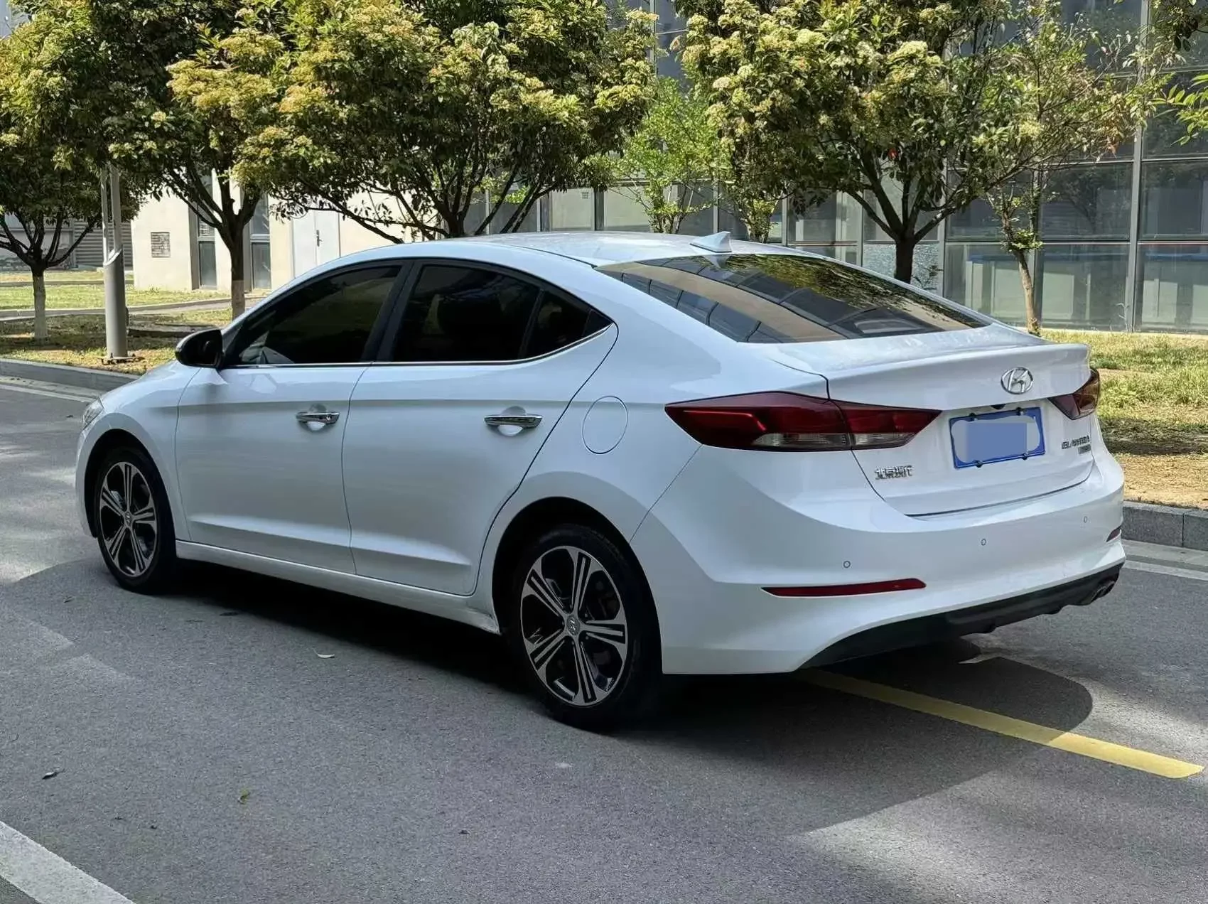 Hyundai lead
